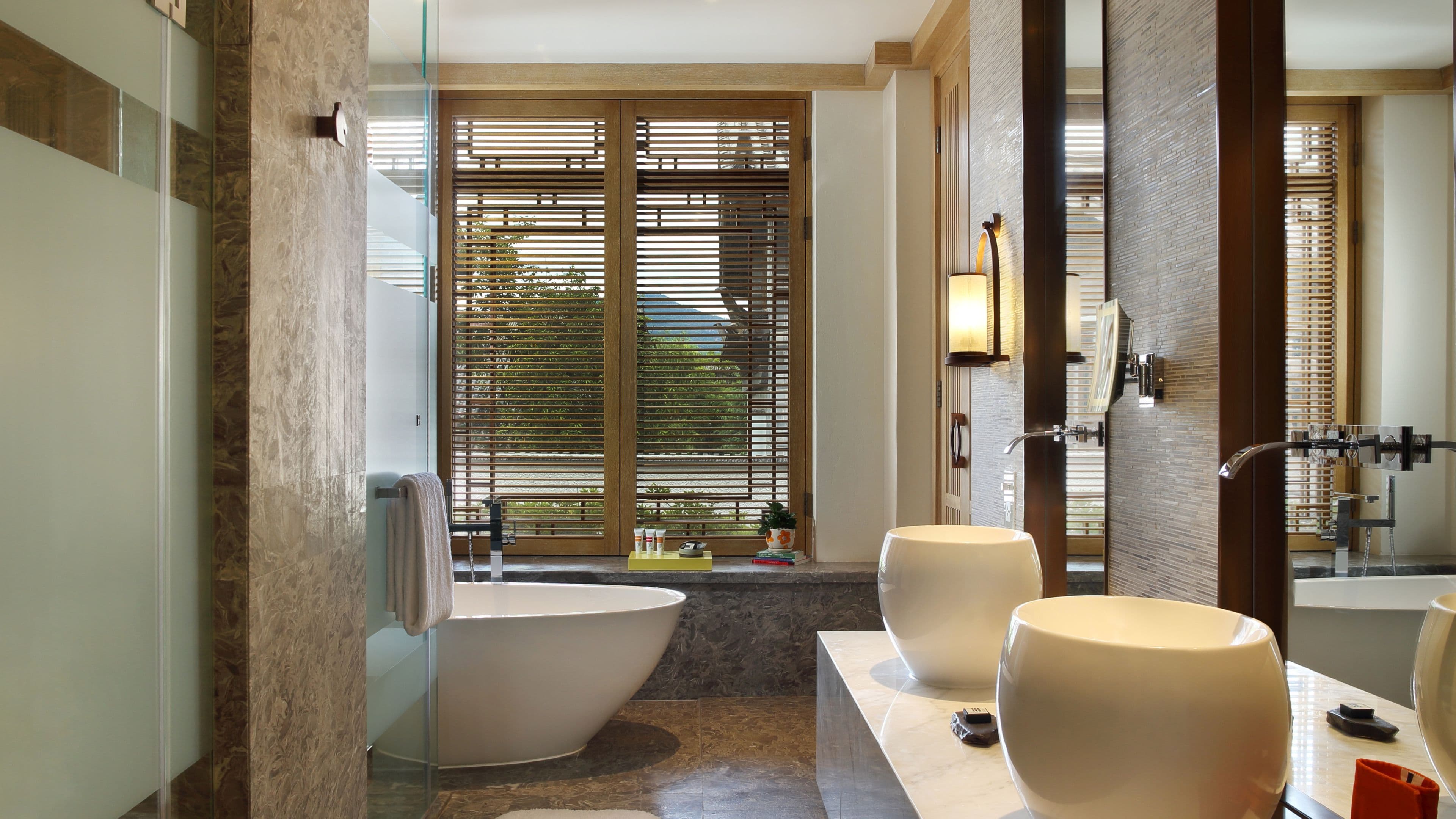 Hotel Indigo Lijiang Ancient Town - Image 2