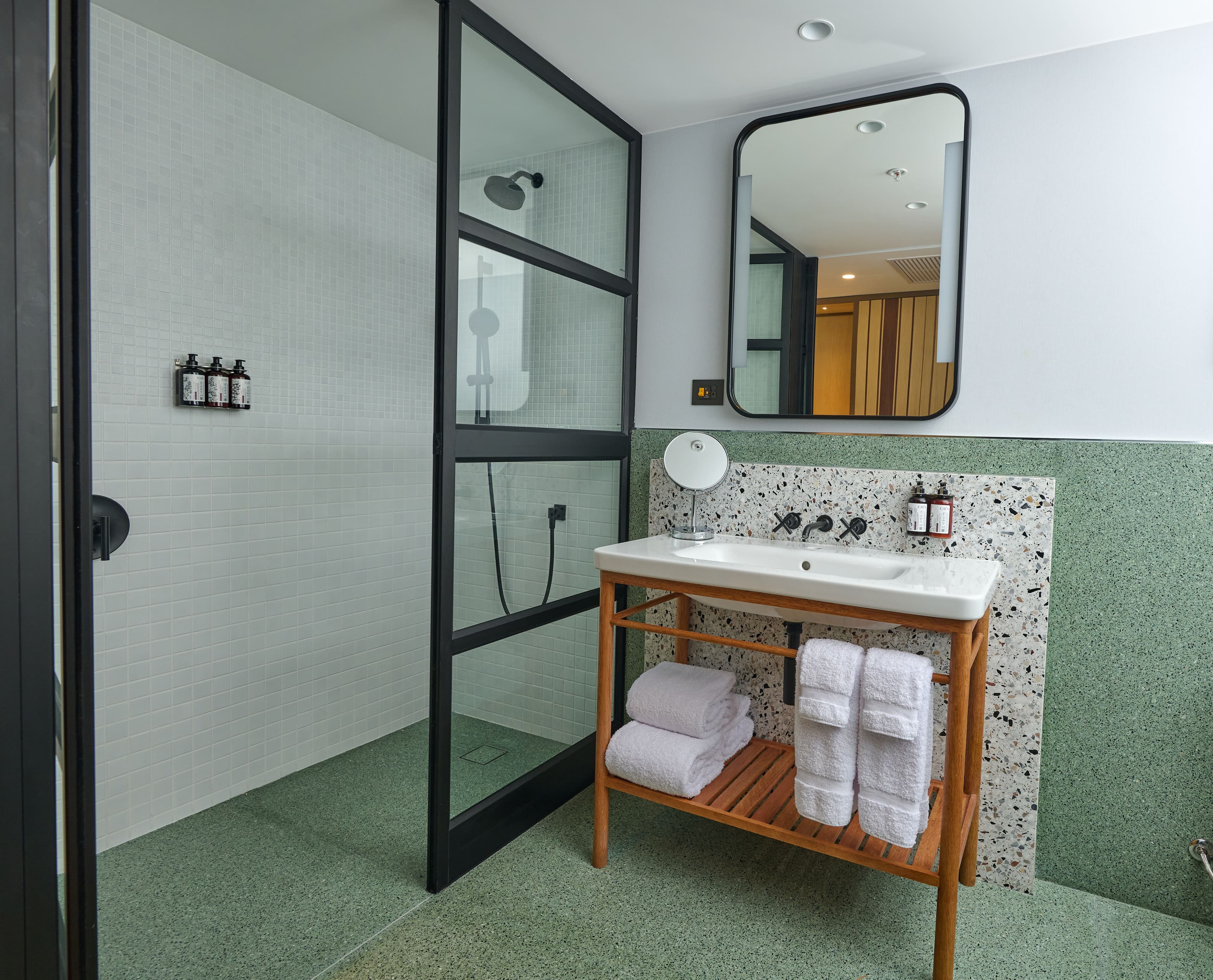 Hotel Indigo Lima Miraflores — 20