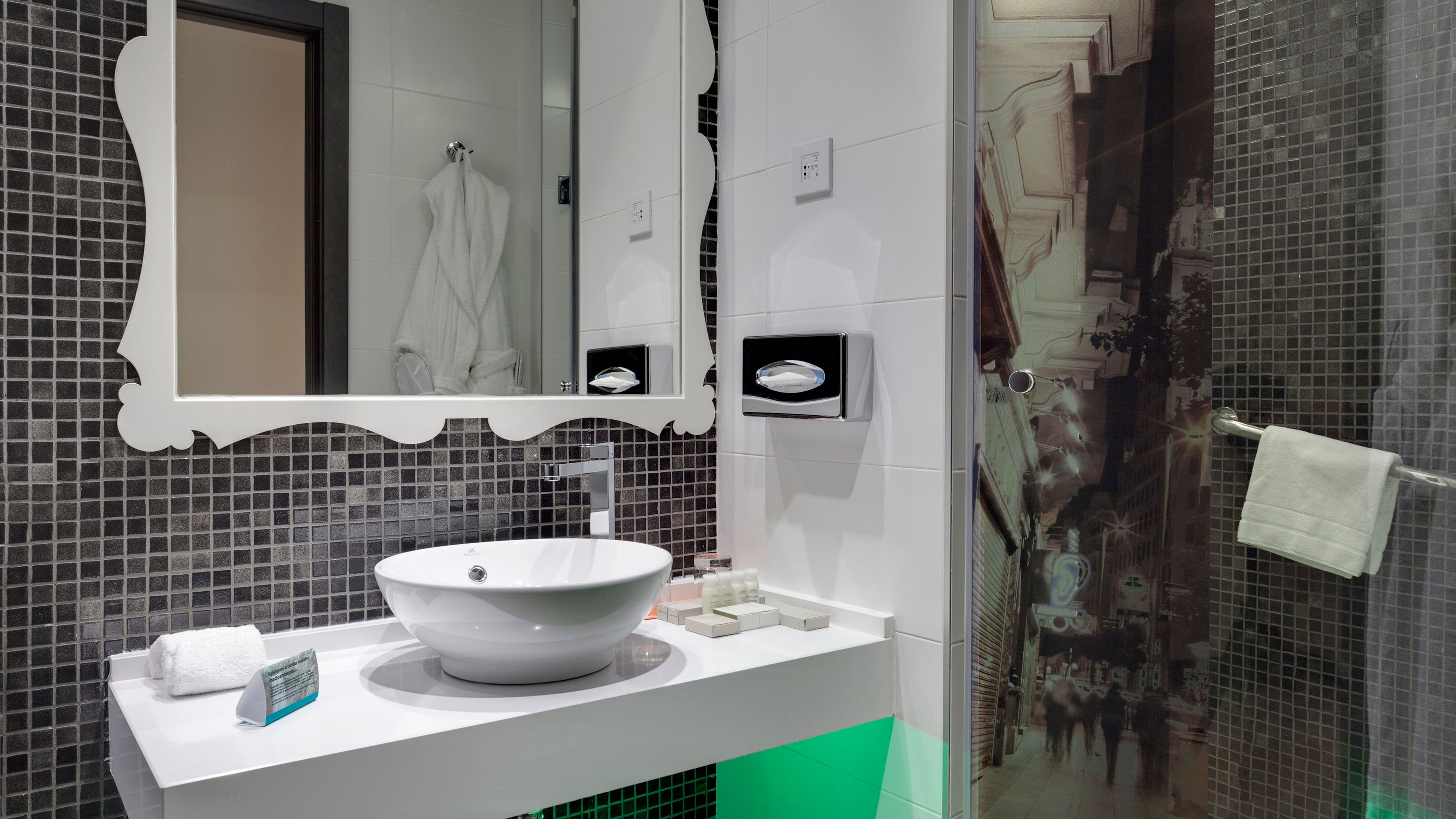 Hotel Indigo Madrid - Gran Via - Image 2