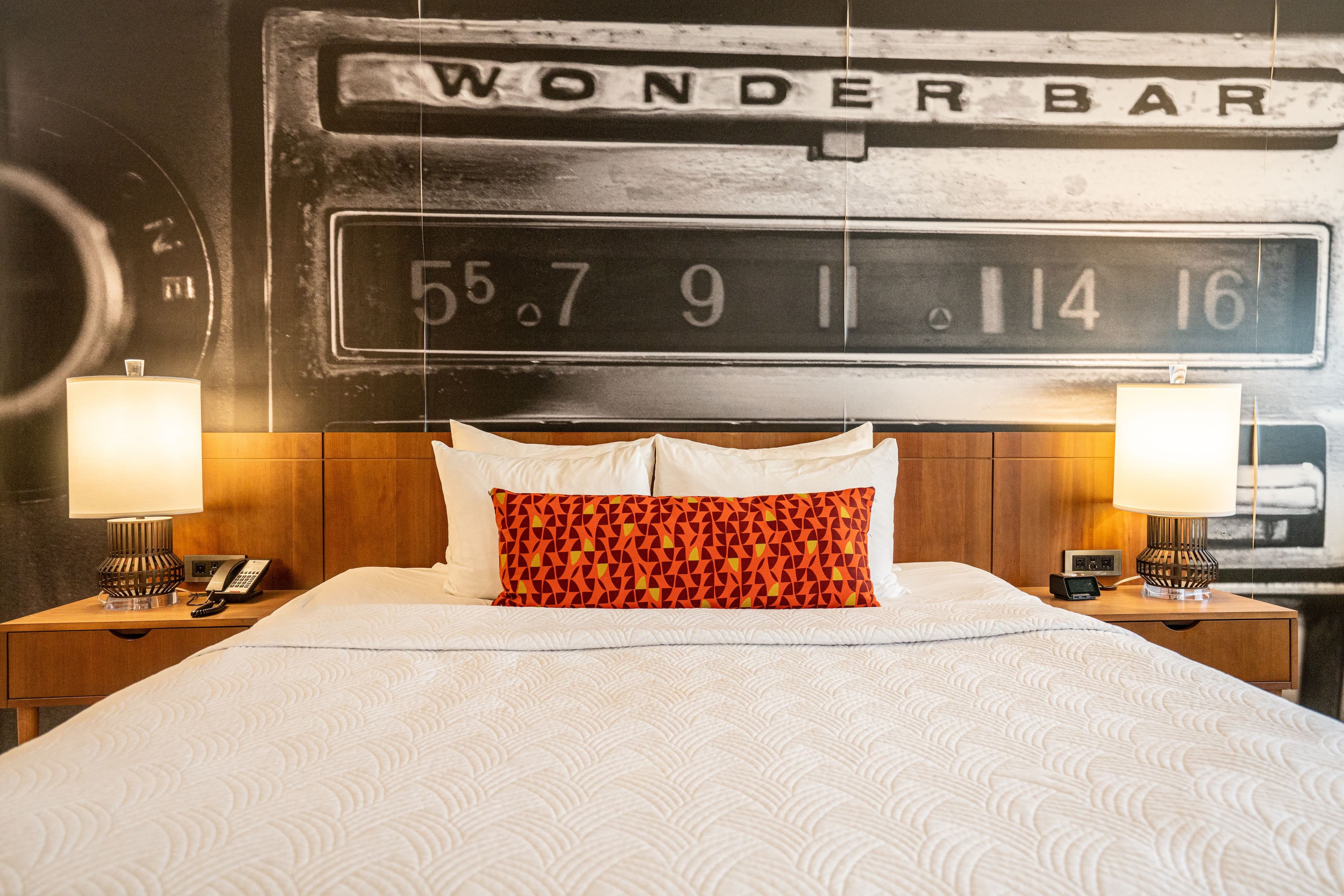 Hotel Indigo Memphis Downtown — 13
