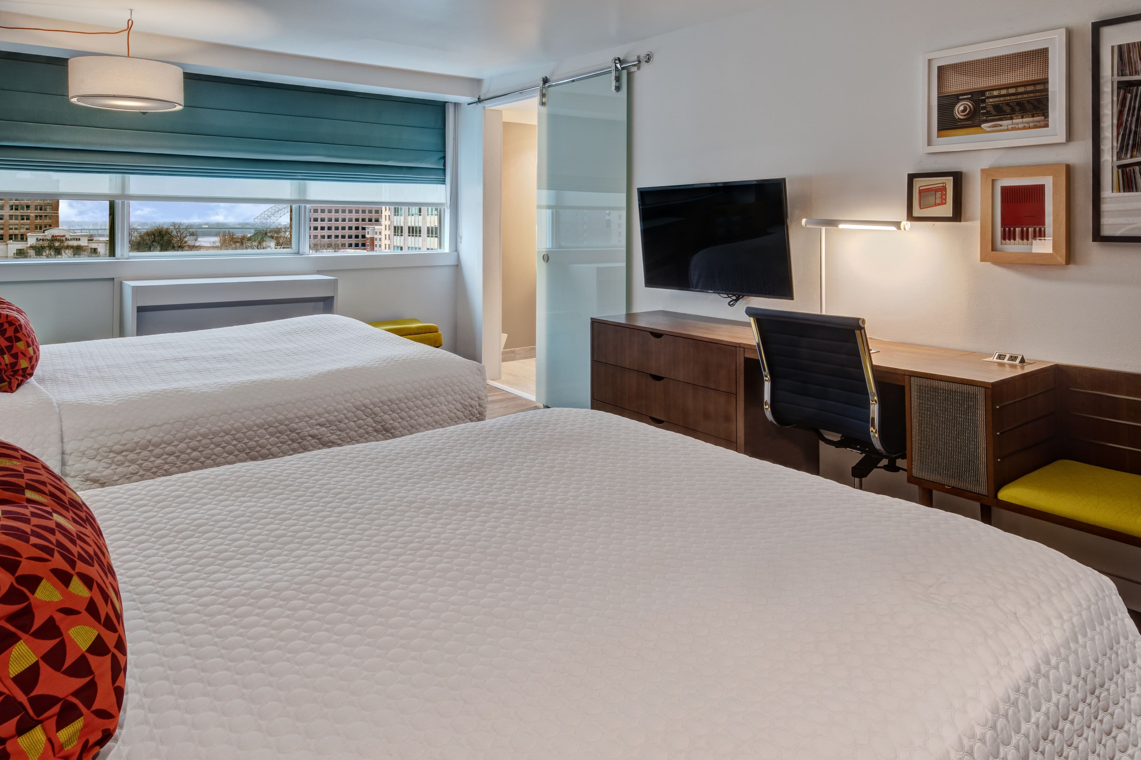 Hotel Indigo Memphis Downtown — 6