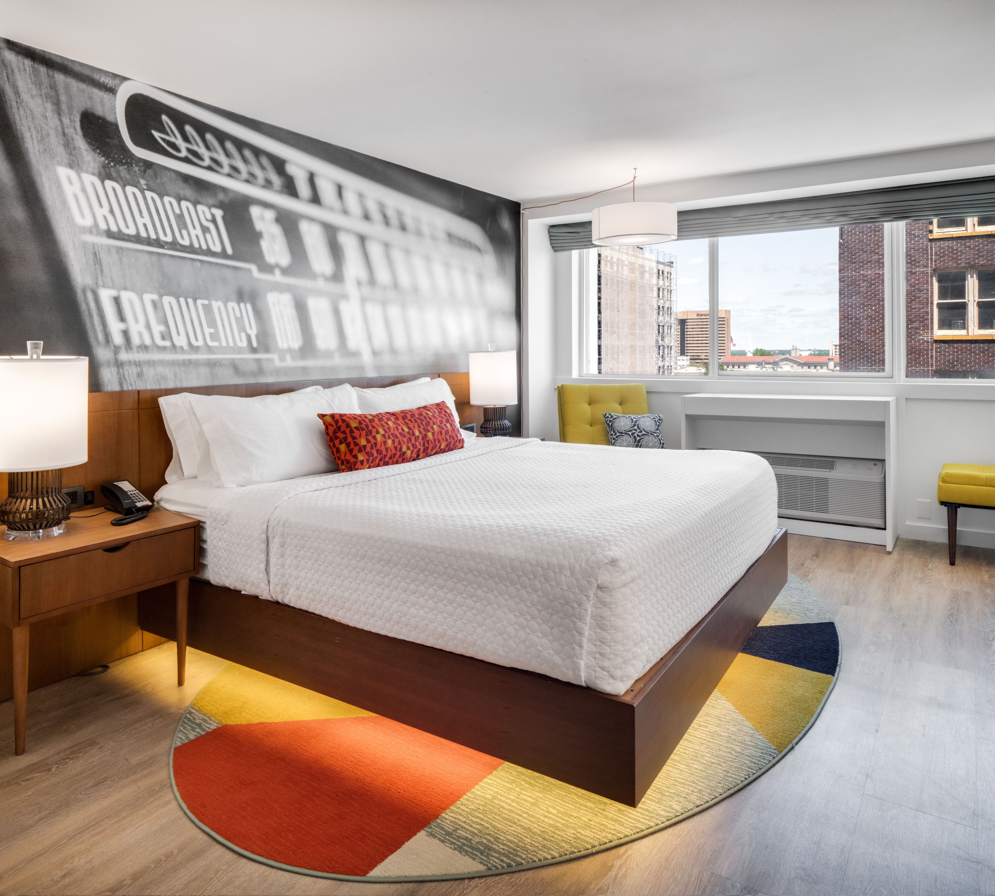 Hotel Indigo Memphis Downtown — 8