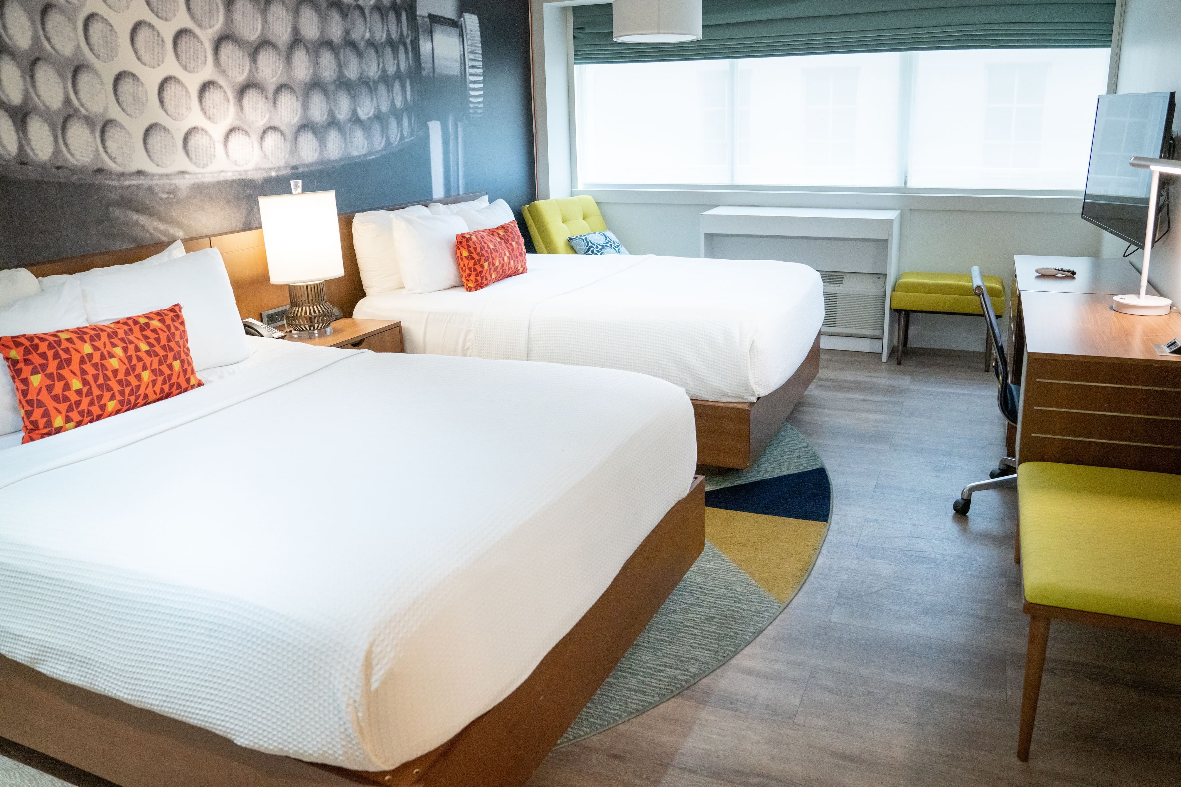 Hotel Indigo Memphis Downtown — 7