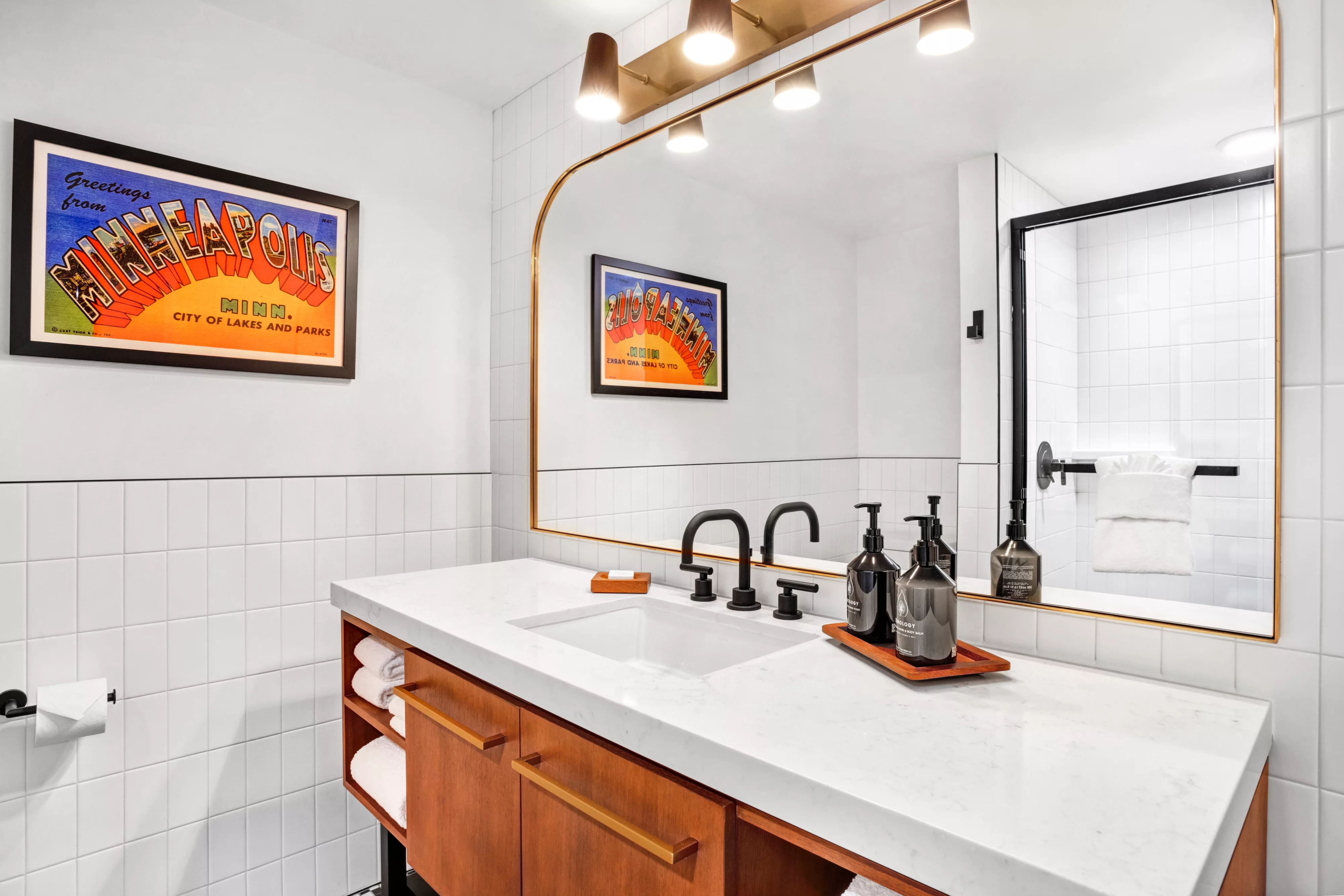 Hotel Indigo Minneapolis Downtown — 14