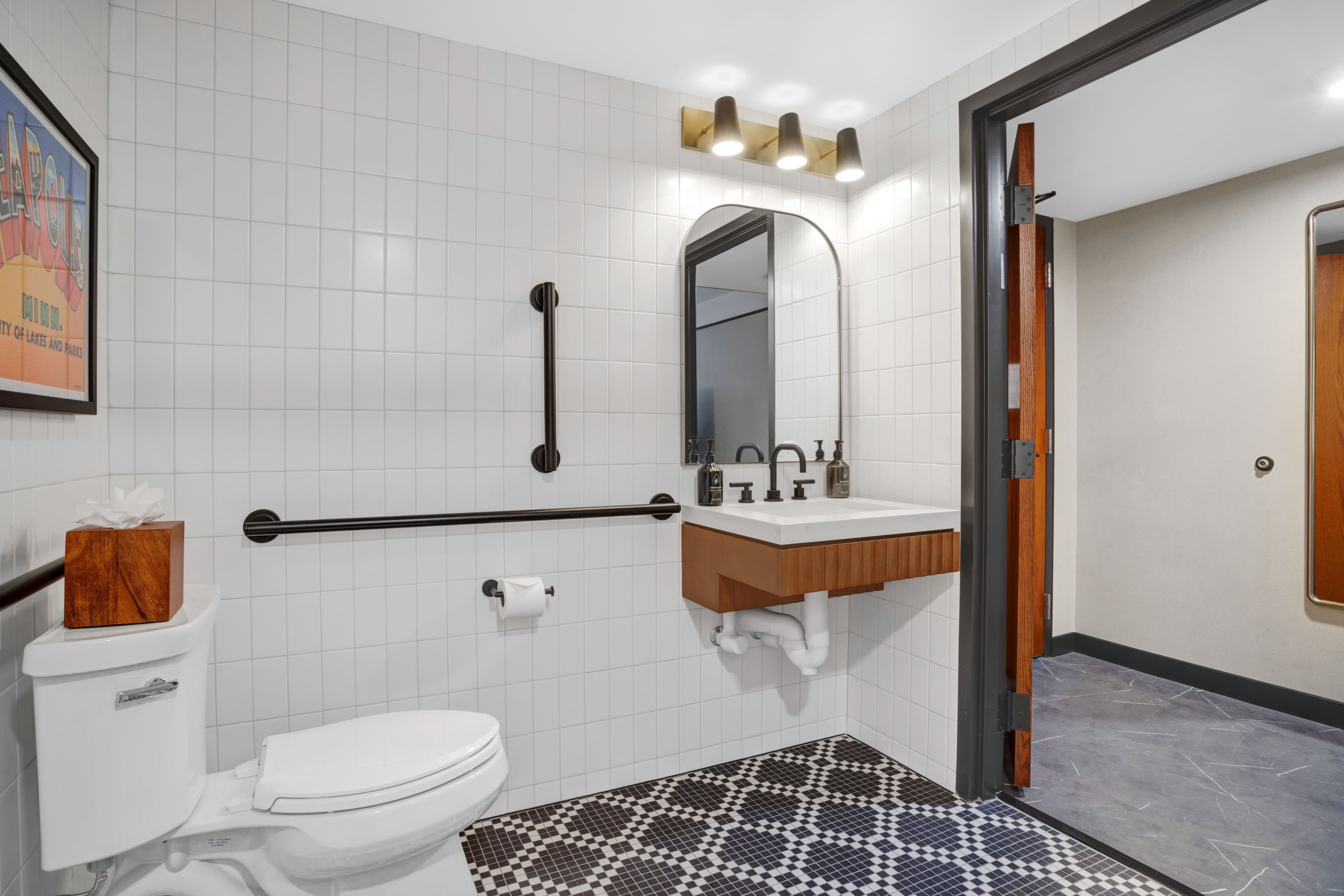 Hotel Indigo Minneapolis Downtown — 38