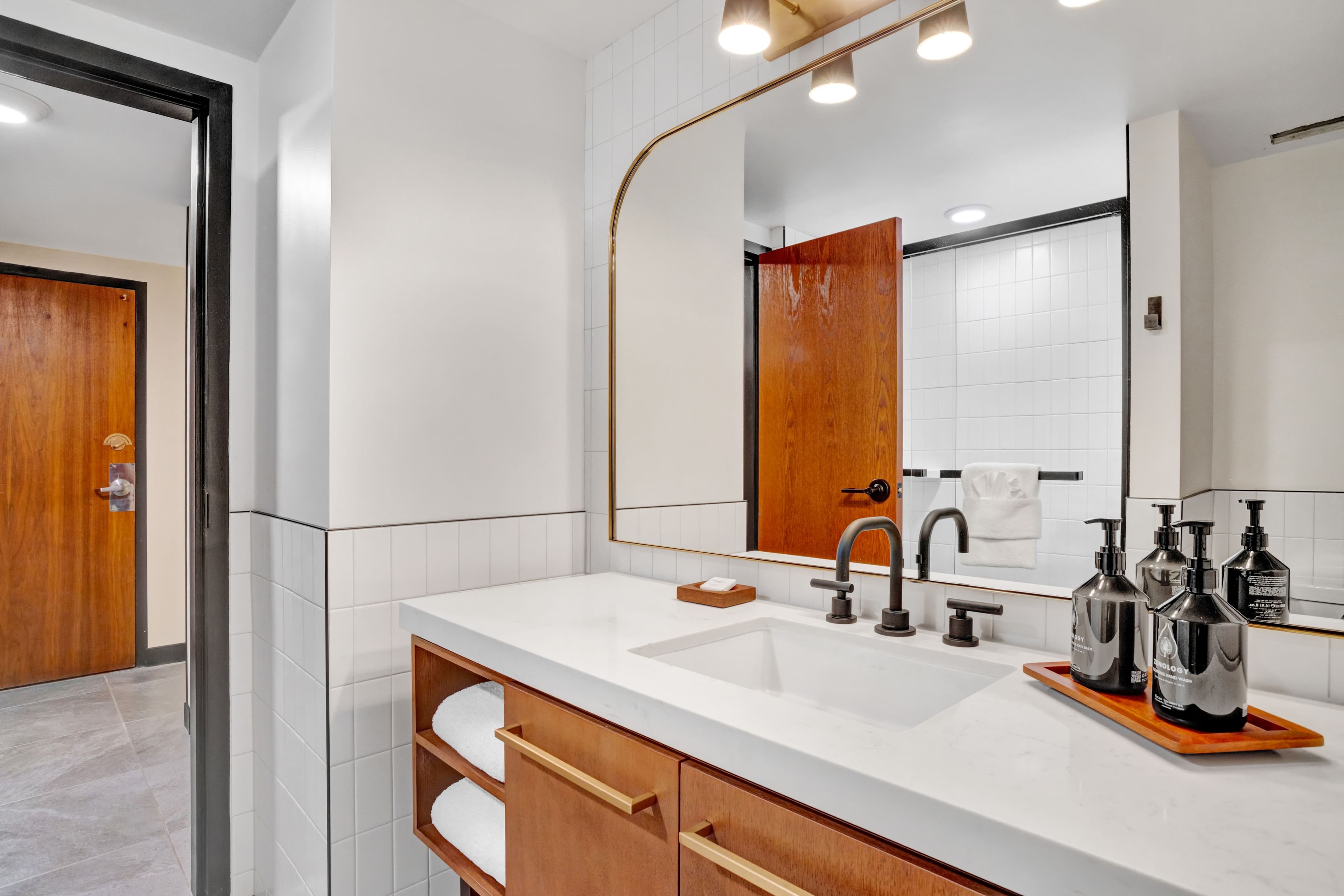 Standard Room  - Image 11