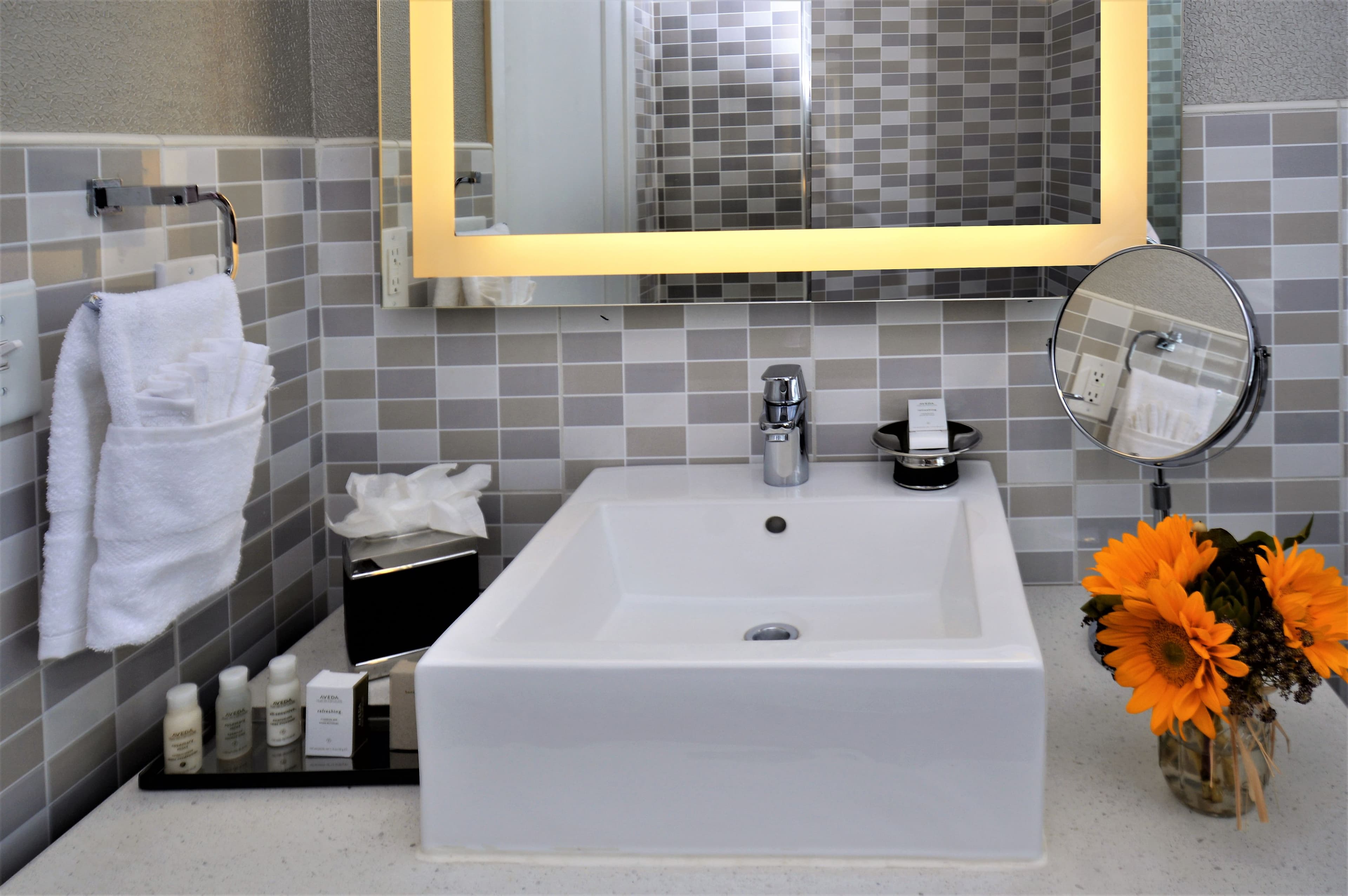 Hotel Indigo Napa Valley — 23