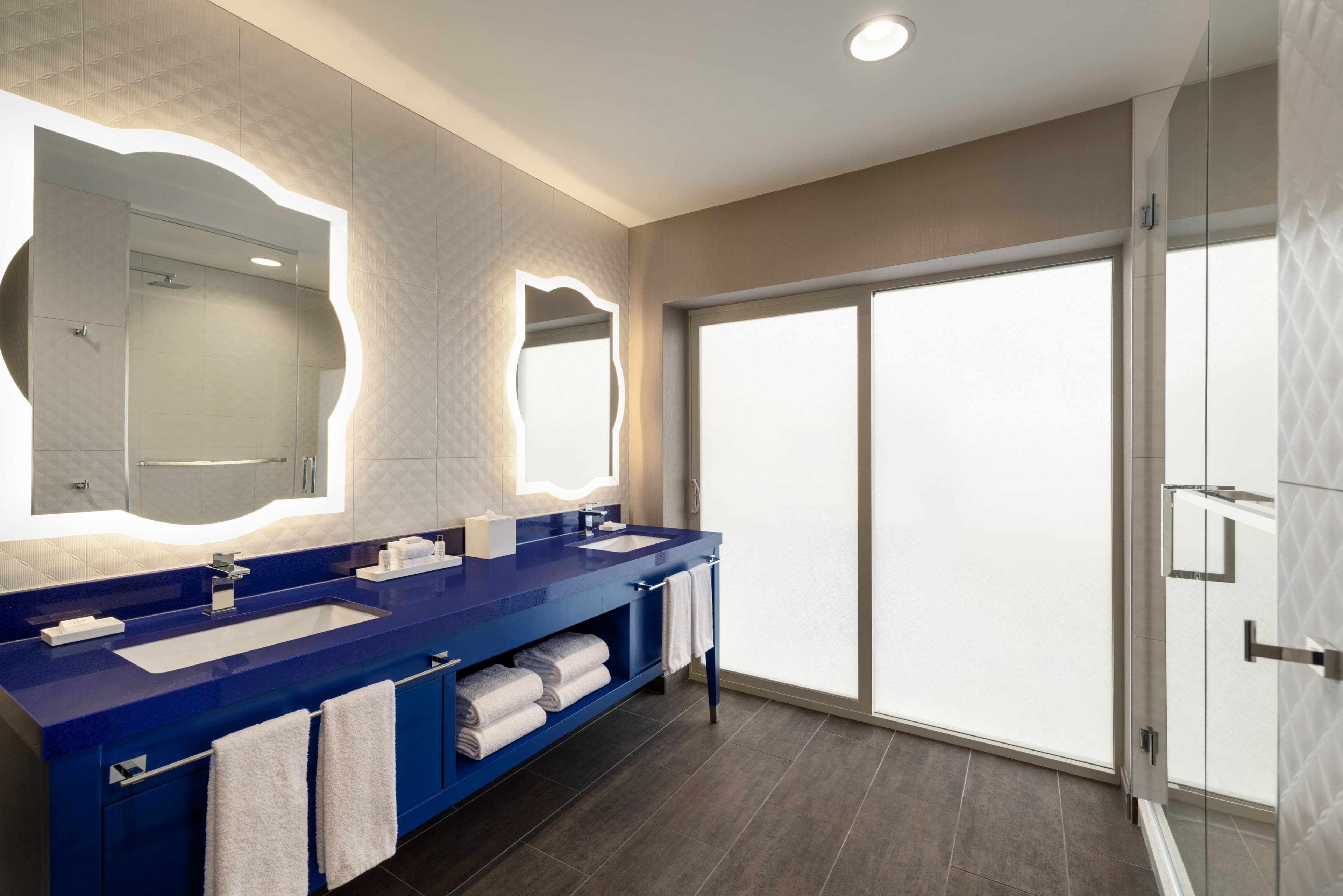 Hotel Indigo Naperville Riverwalk — 39