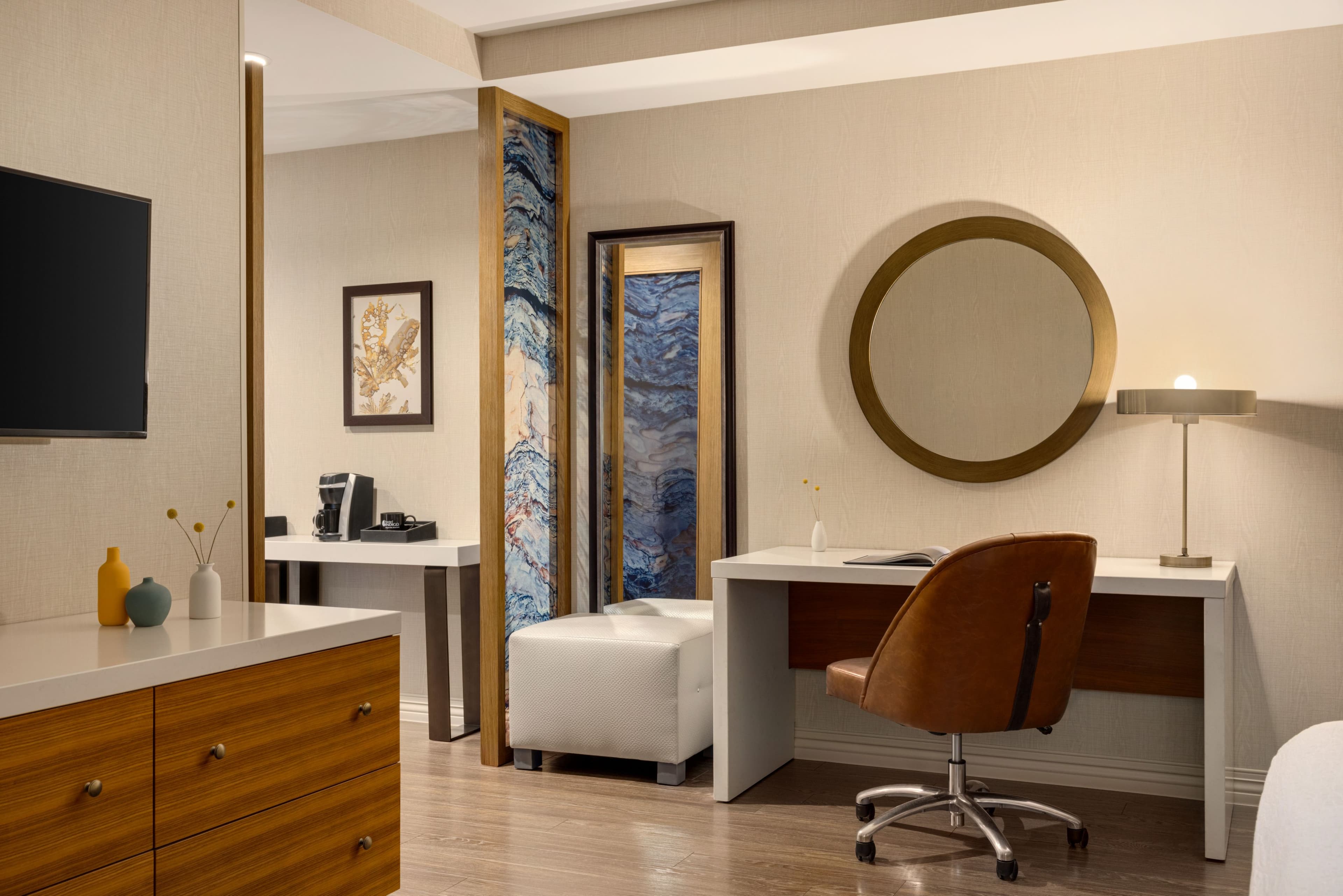 Hotel Indigo Naperville Riverwalk — 16