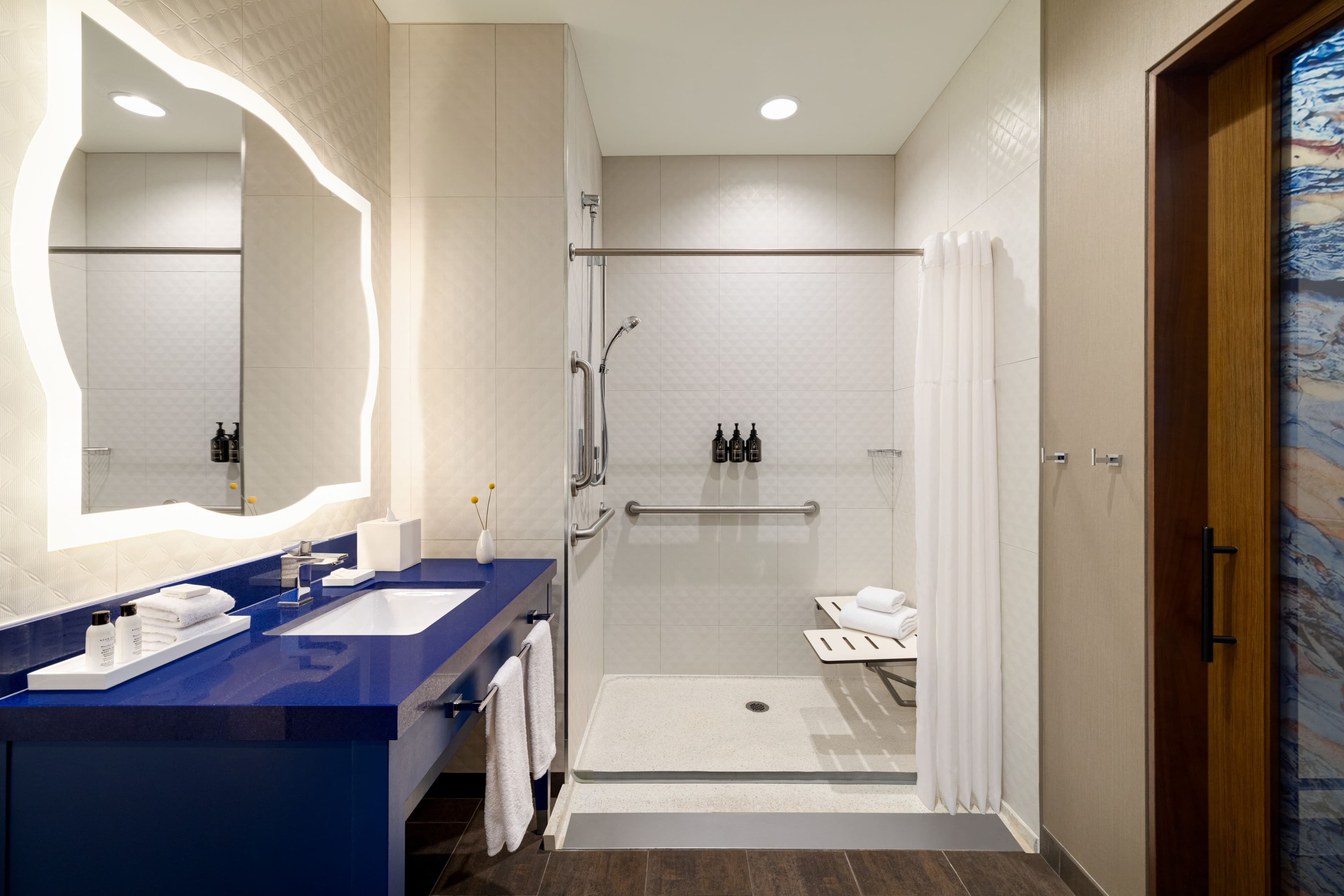 Hotel Indigo Naperville Riverwalk — 24