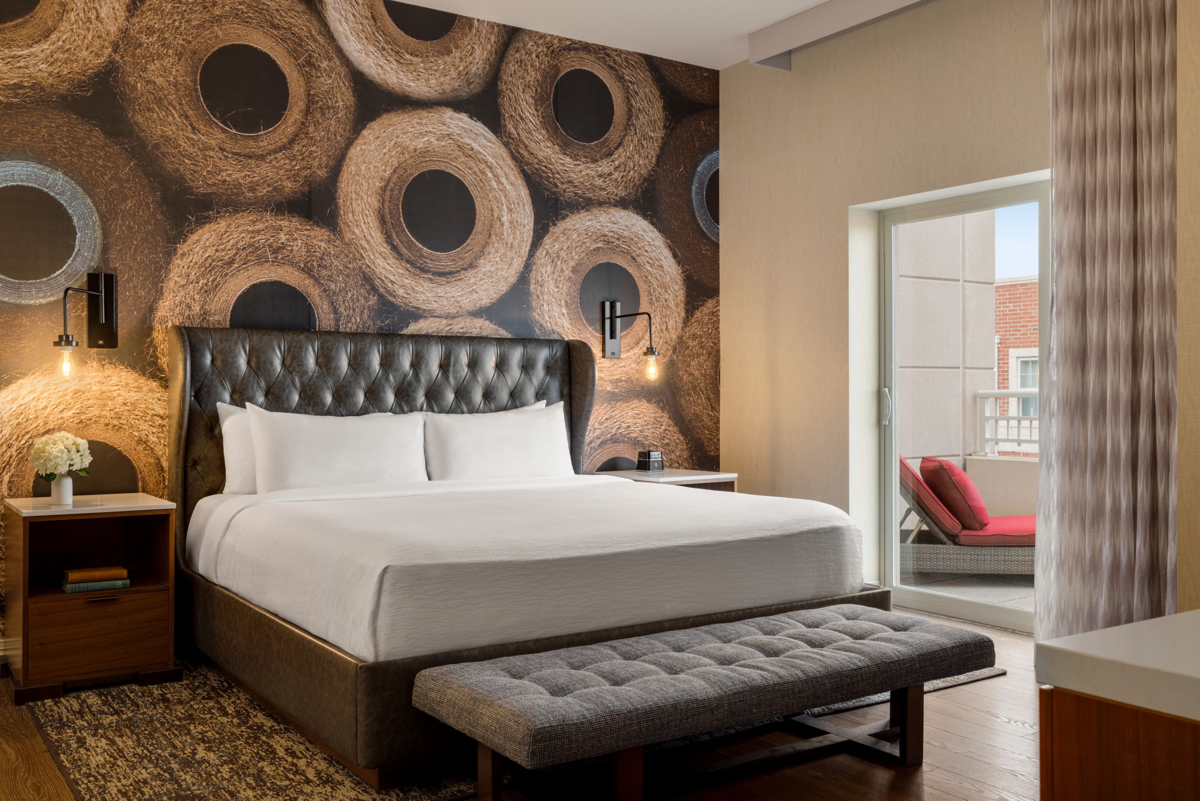 Hotel Indigo Naperville Riverwalk — 9