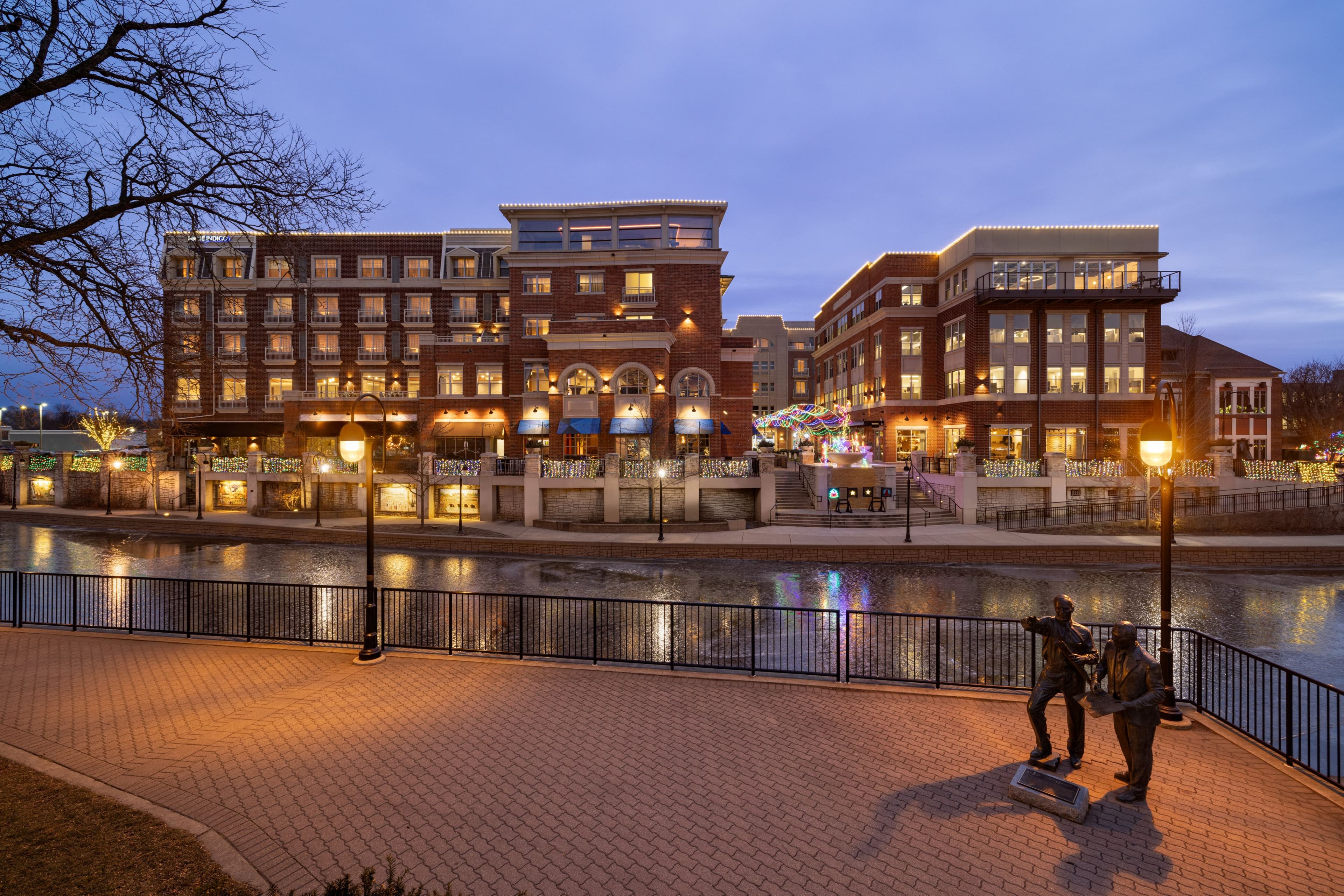 Hotel Indigo Naperville Riverwalk - Image 1
