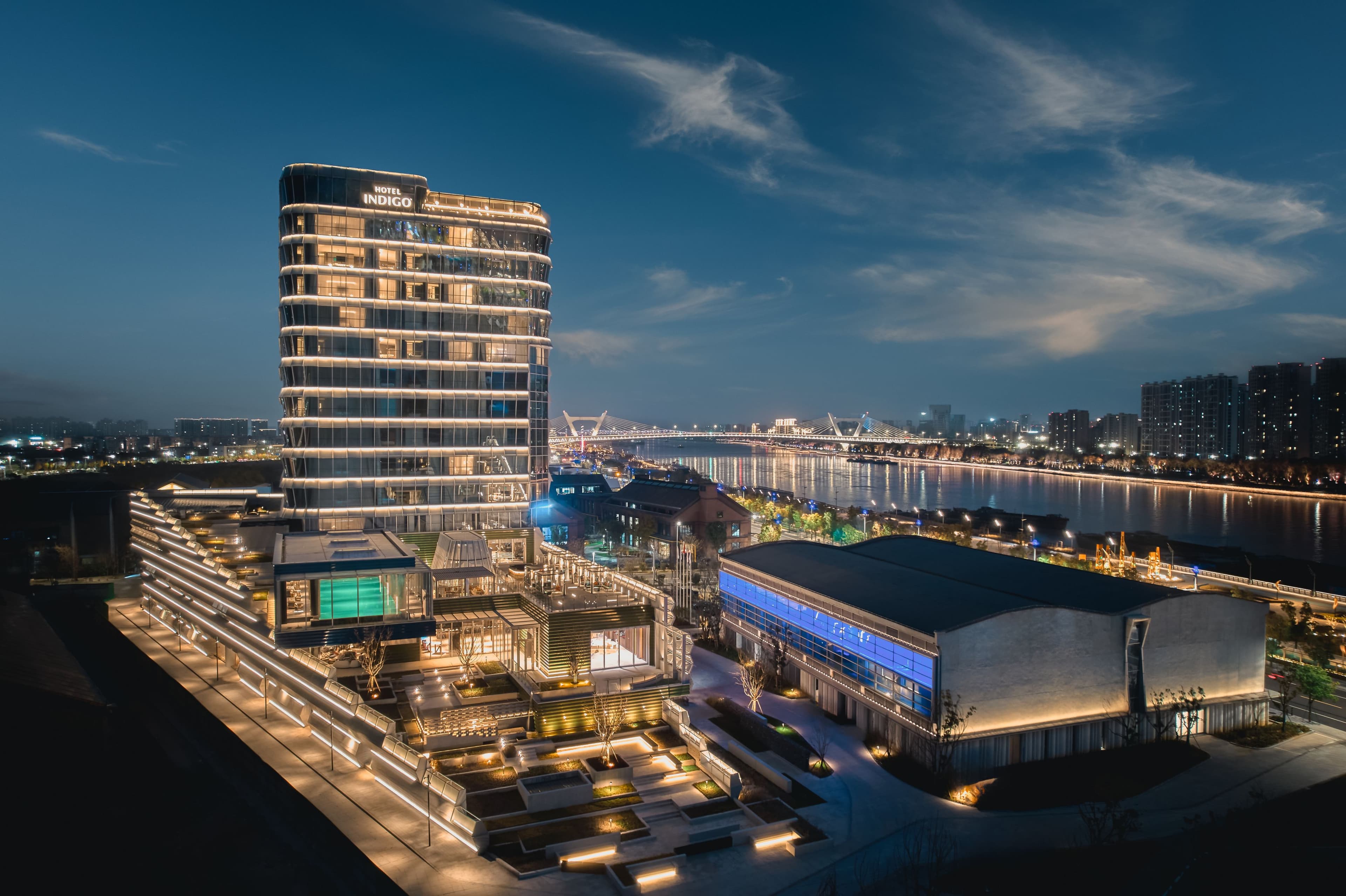 Hotel Indigo Ningbo Riverside - Image 1