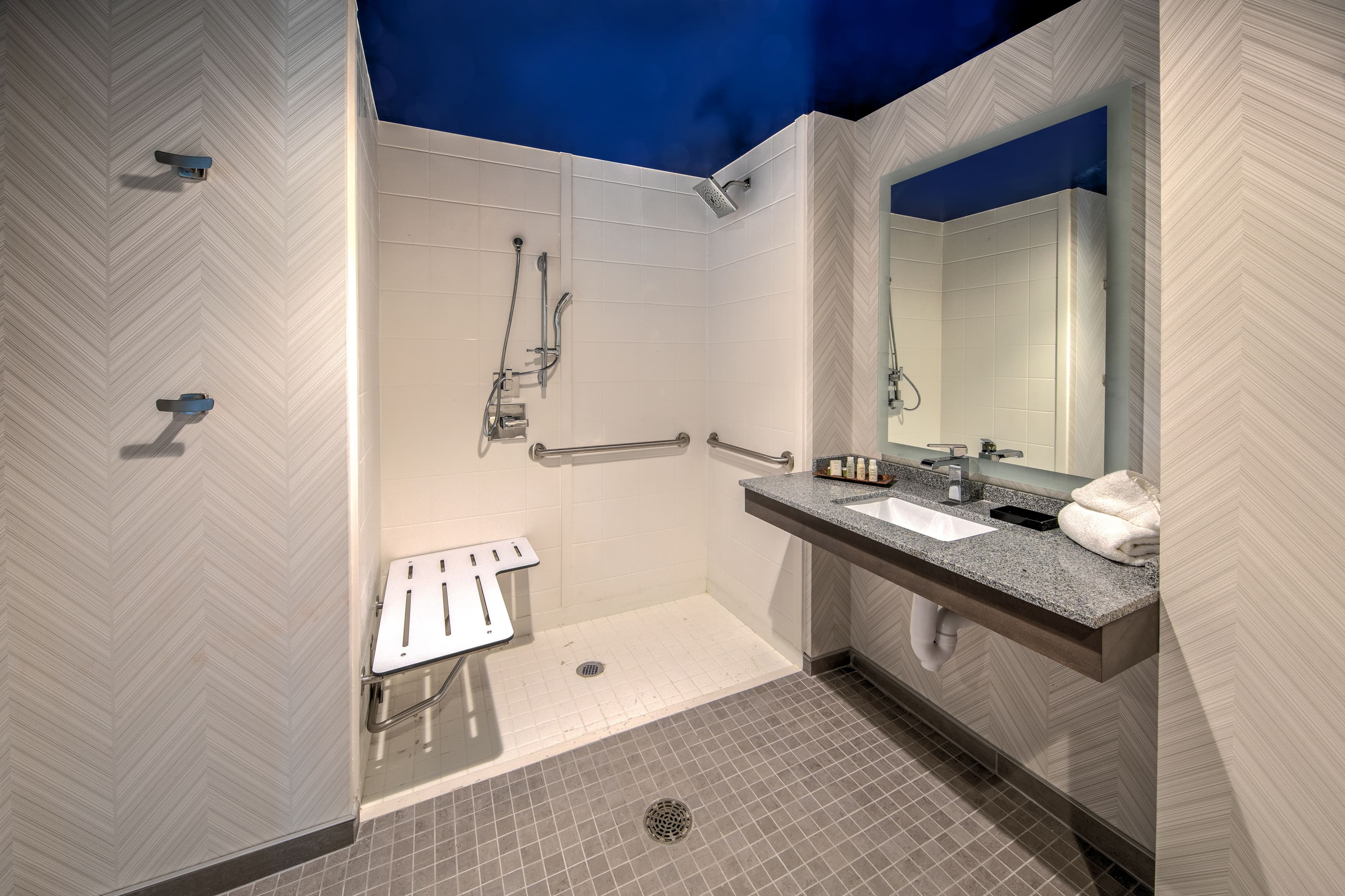 Hotel Indigo Pittsburgh University-Oakland — 16