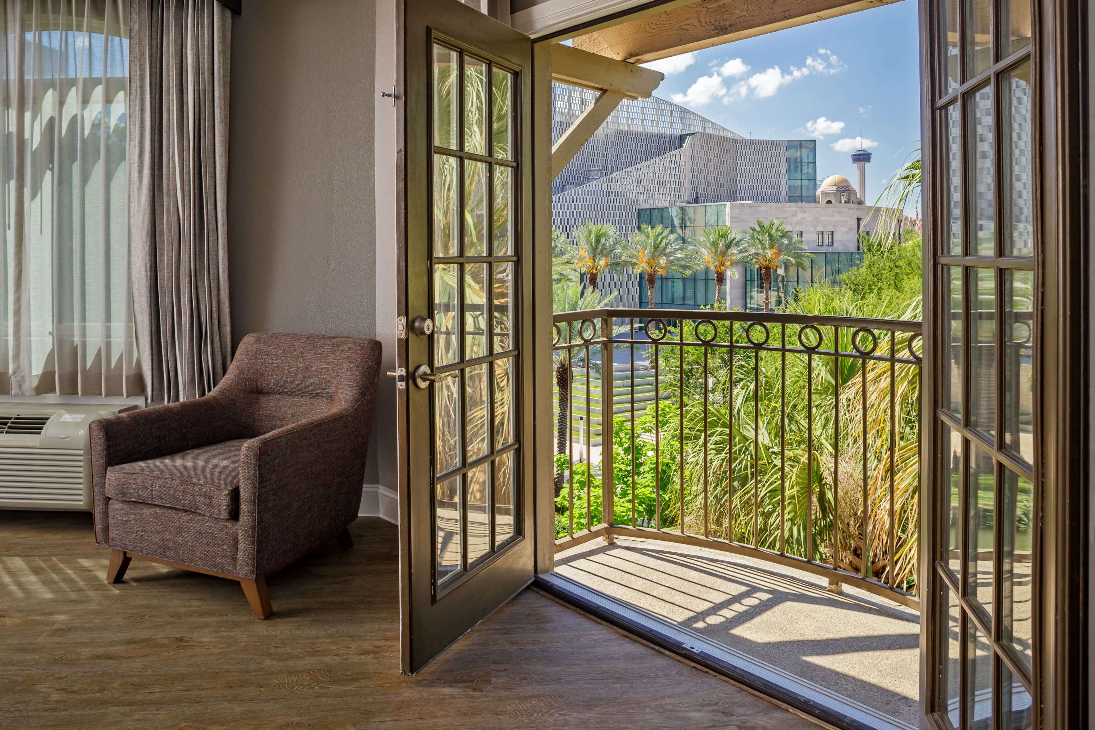 Hotel Indigo San Antonio-Riverwalk — 57