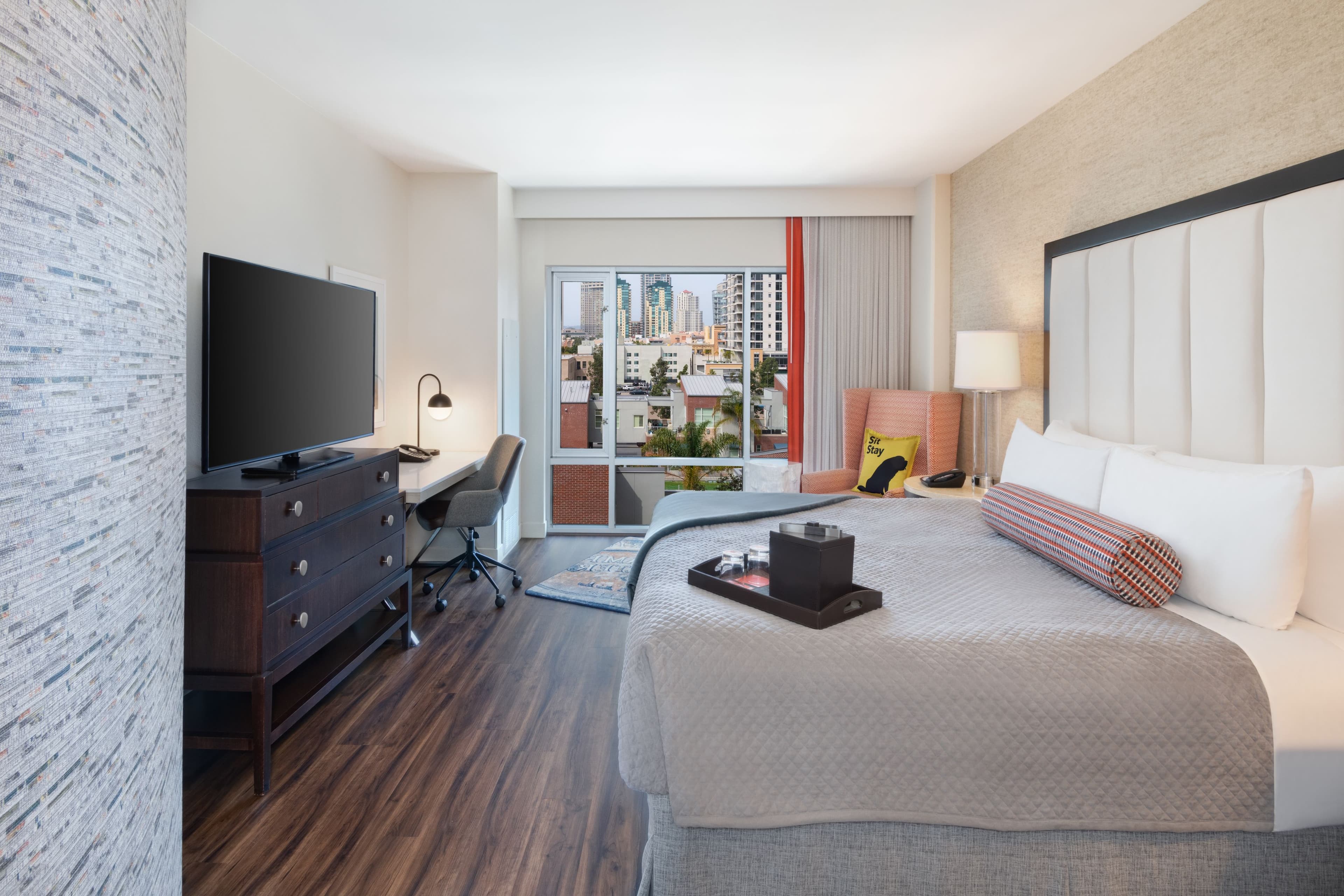 Hotel Indigo San Diego-Gaslamp Quarter - Image 4