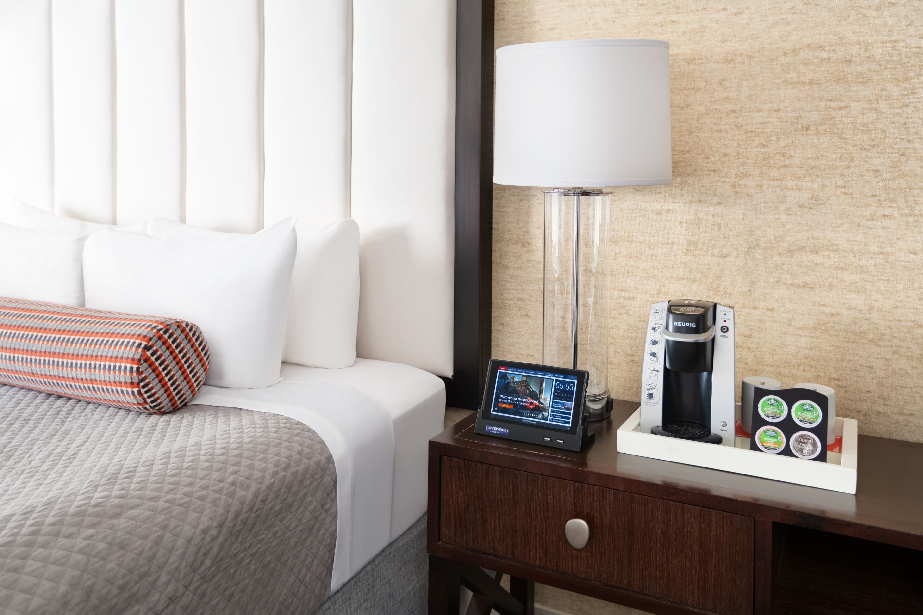 Hotel Indigo San Diego-Gaslamp Quarter — 6
