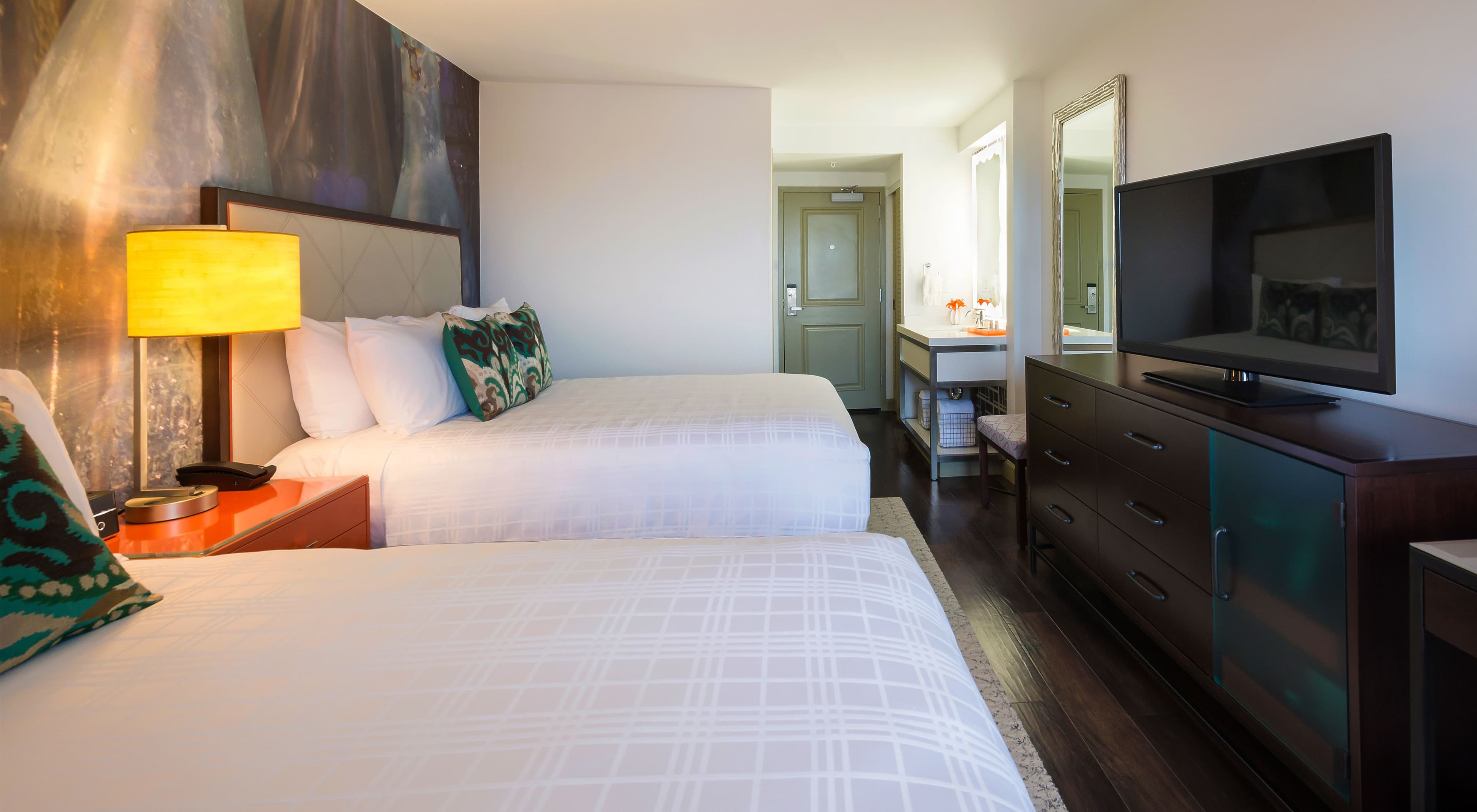 Hotel Indigo Savannah Historic District - Image 2