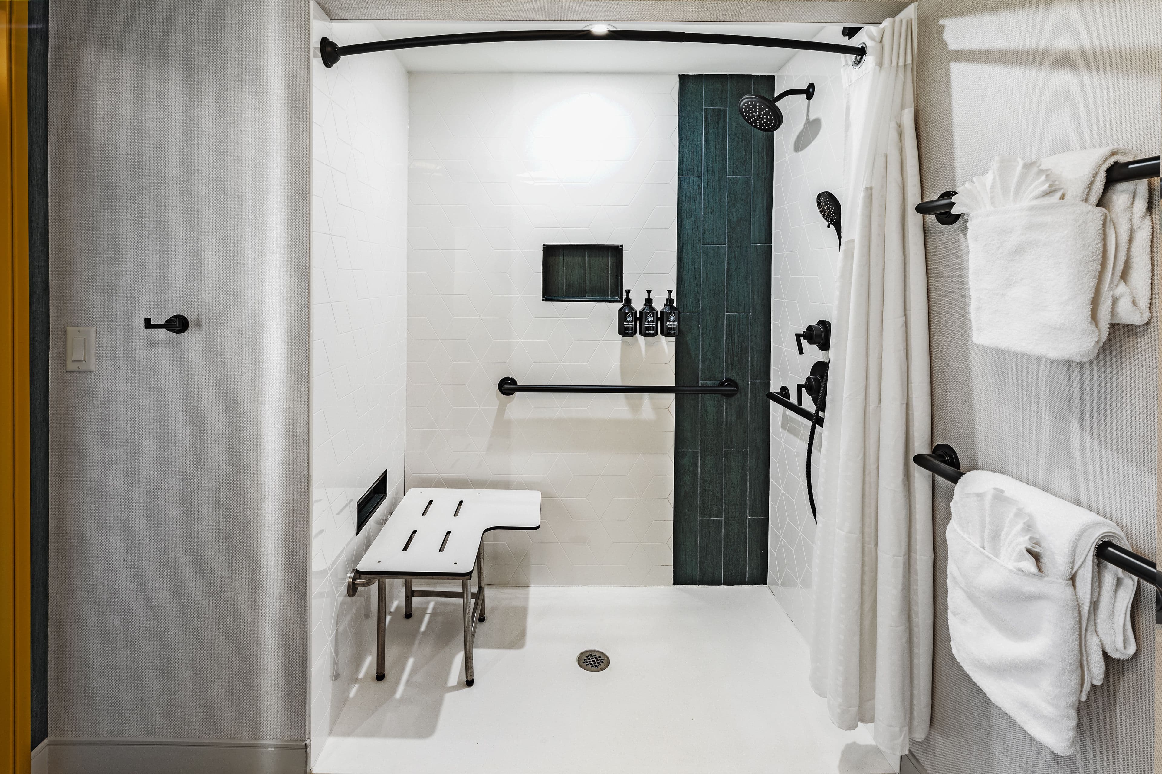 Hotel Indigo Spring – Woodlands Area — 9