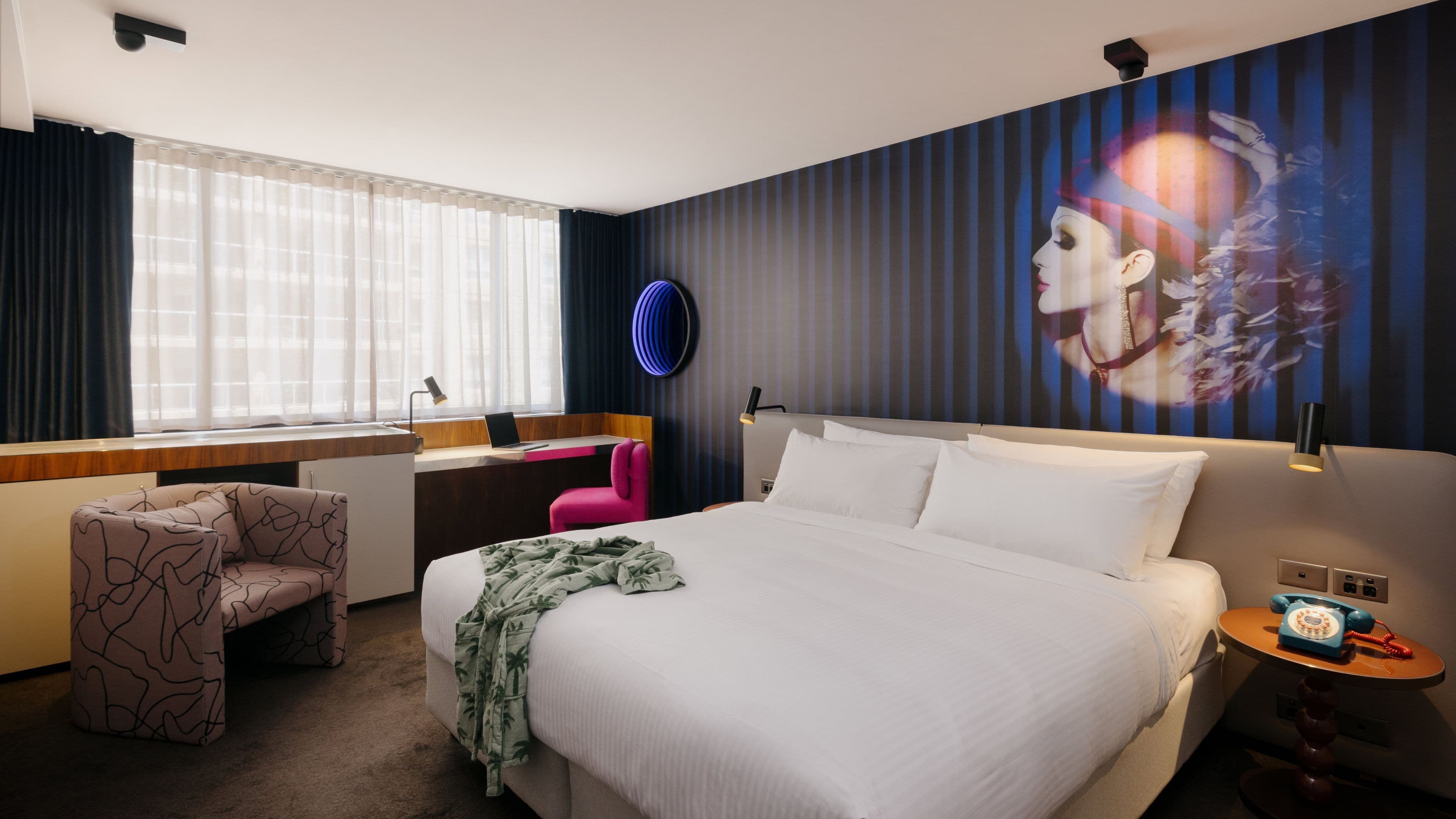 Hotel Indigo Sydney Potts Point - Image 2
