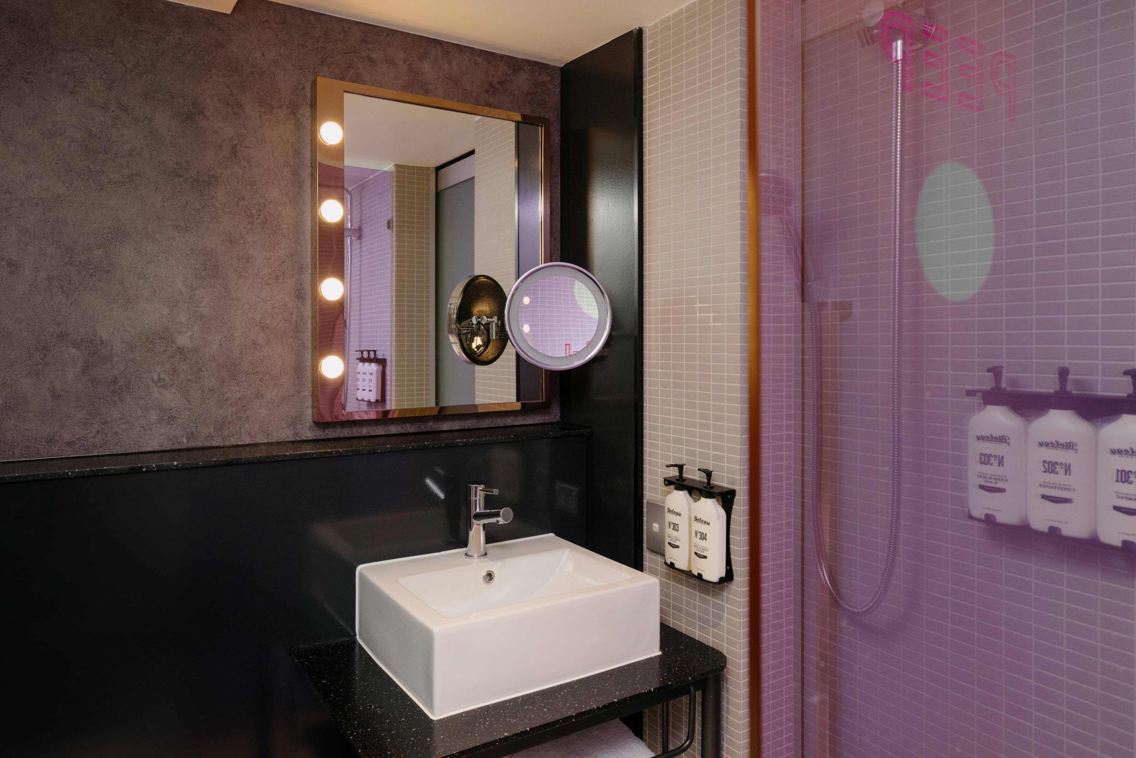 Hotel Indigo Sydney Potts Point - Image 3
