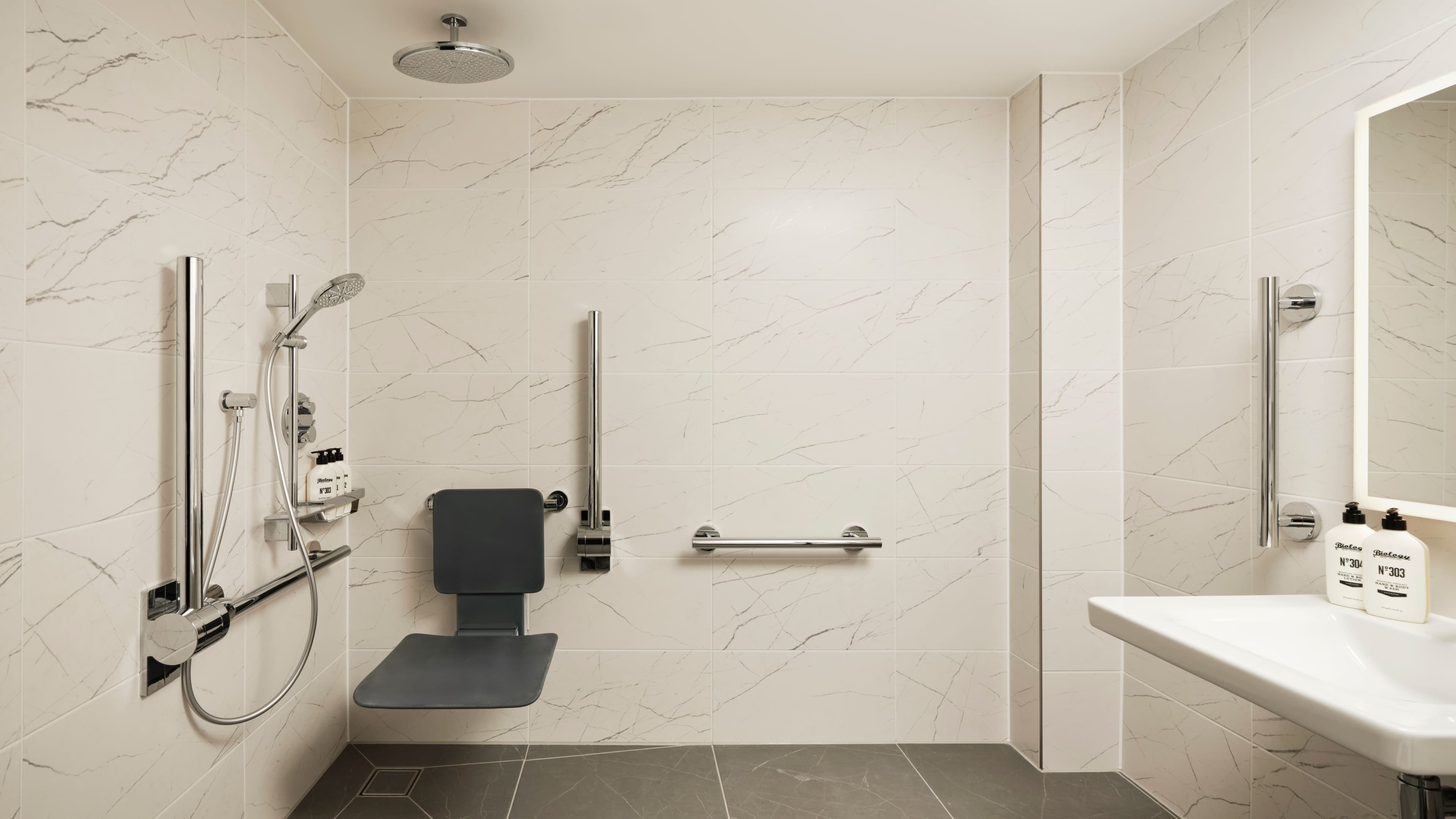 Hotel Indigo Torquay — 9