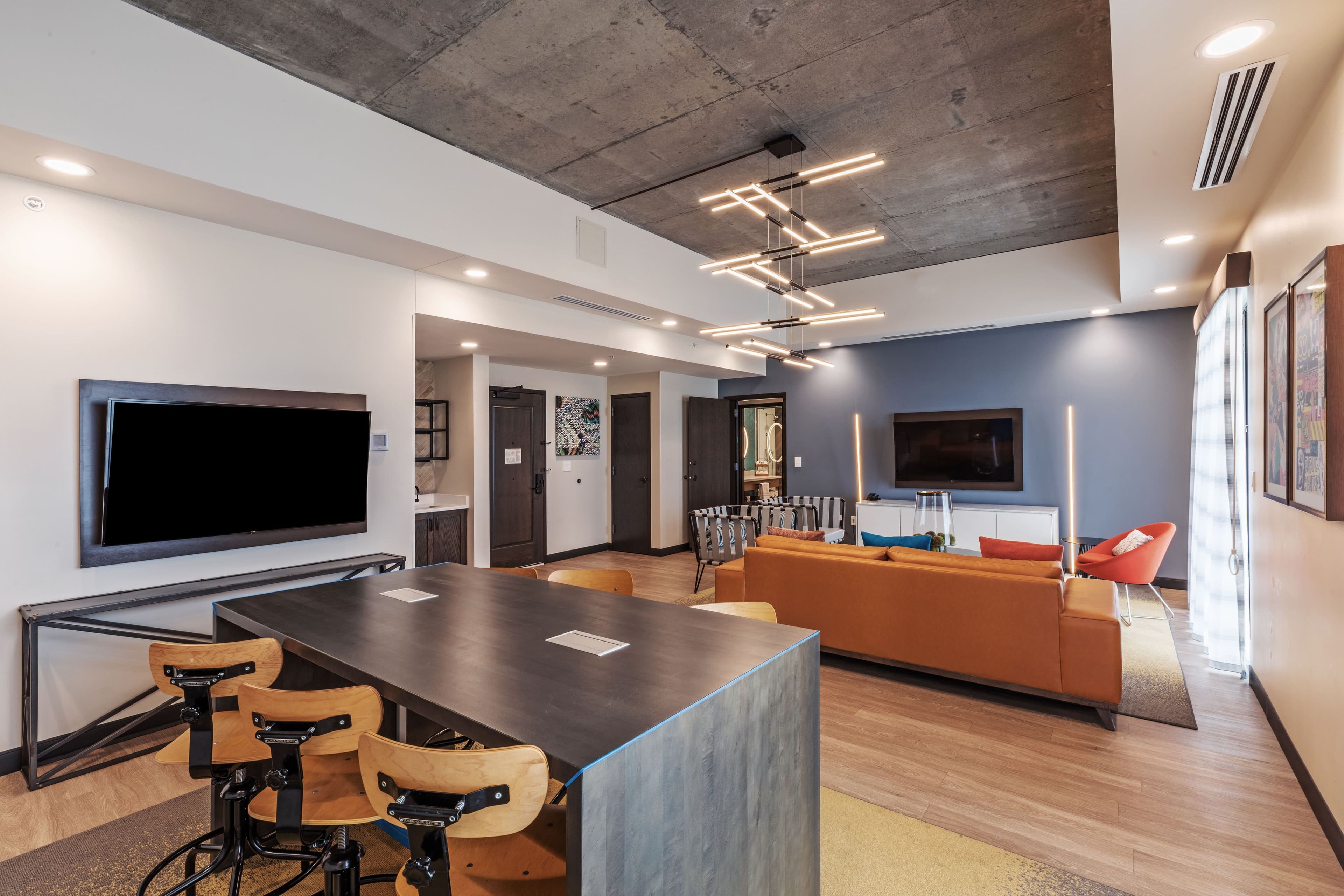 Hotel Indigo Tulsa DWTN-Entertainment Area — 39