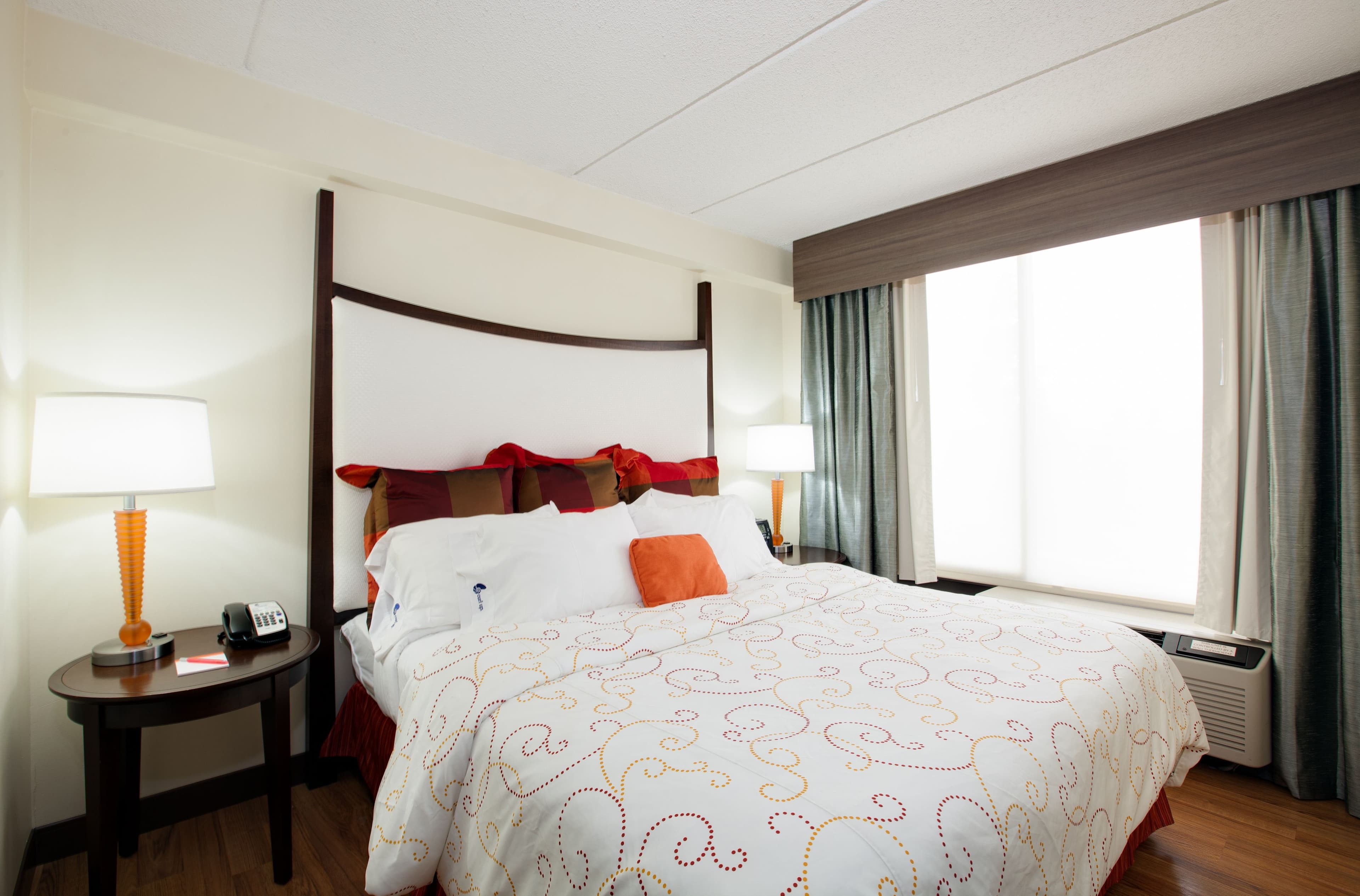 Hotel Indigo Chicago-Vernon Hills - Image 3