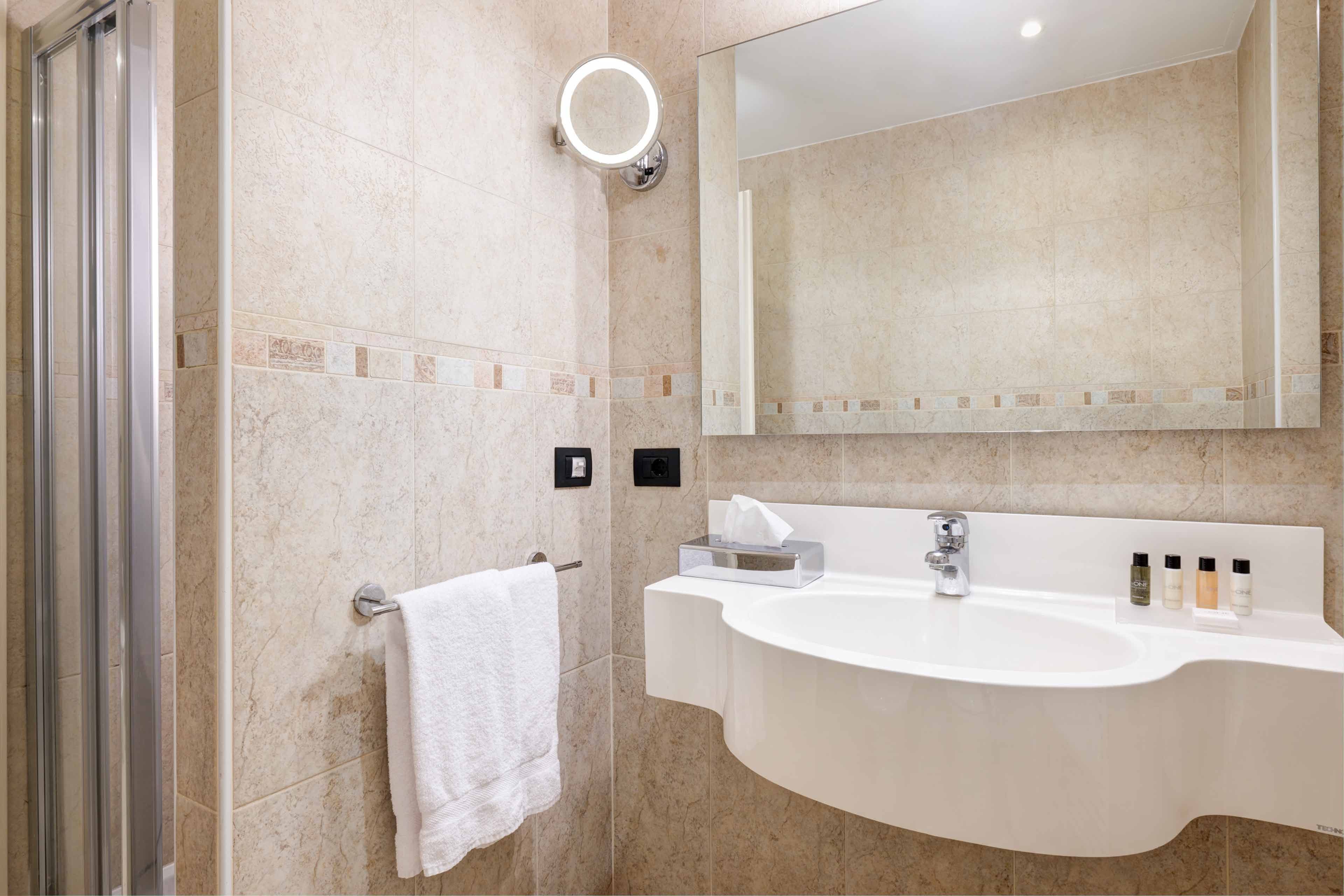 Hotel Indigo Verona - Grand Hotel Des Arts - Image 3