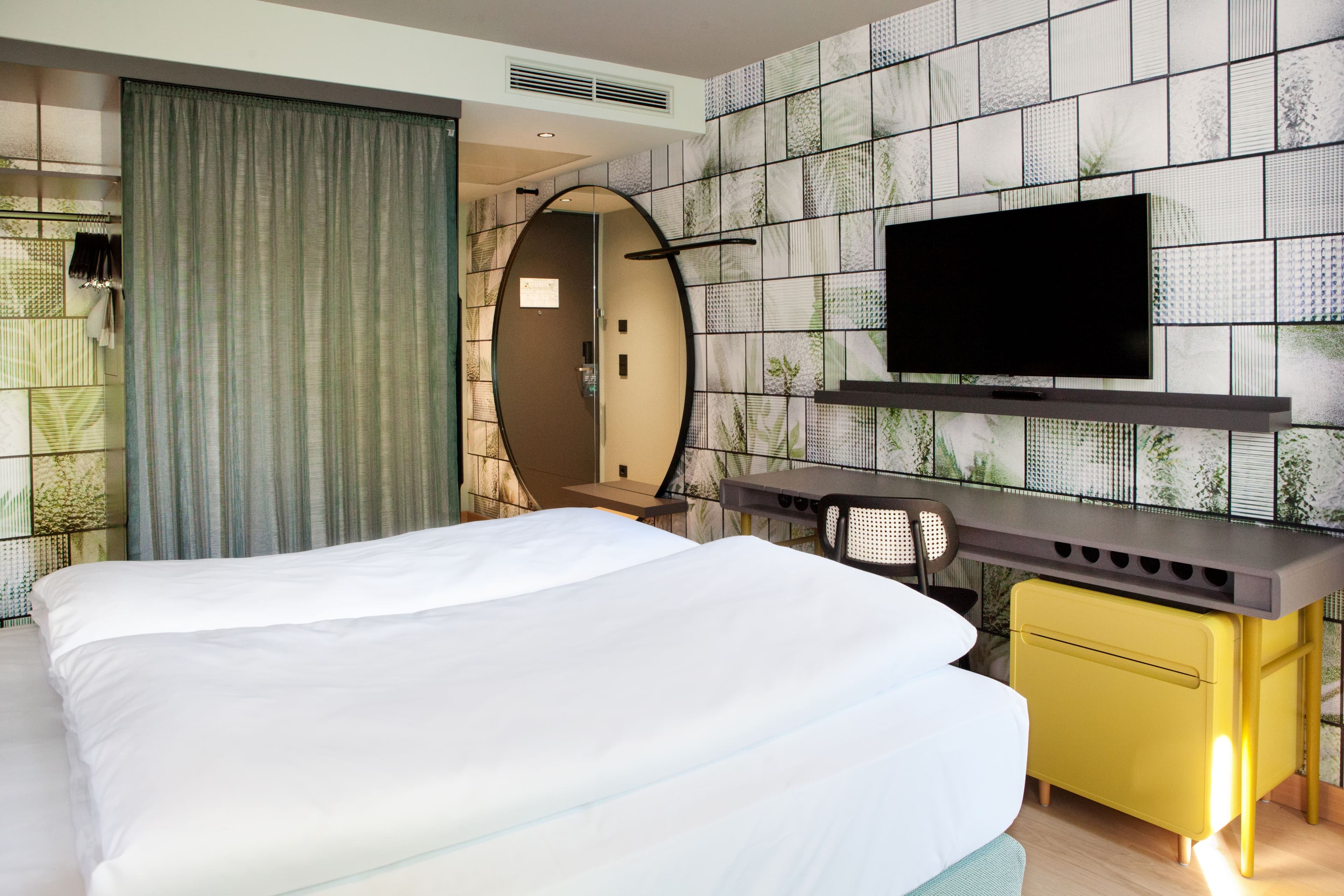 Standard Room - Image 8