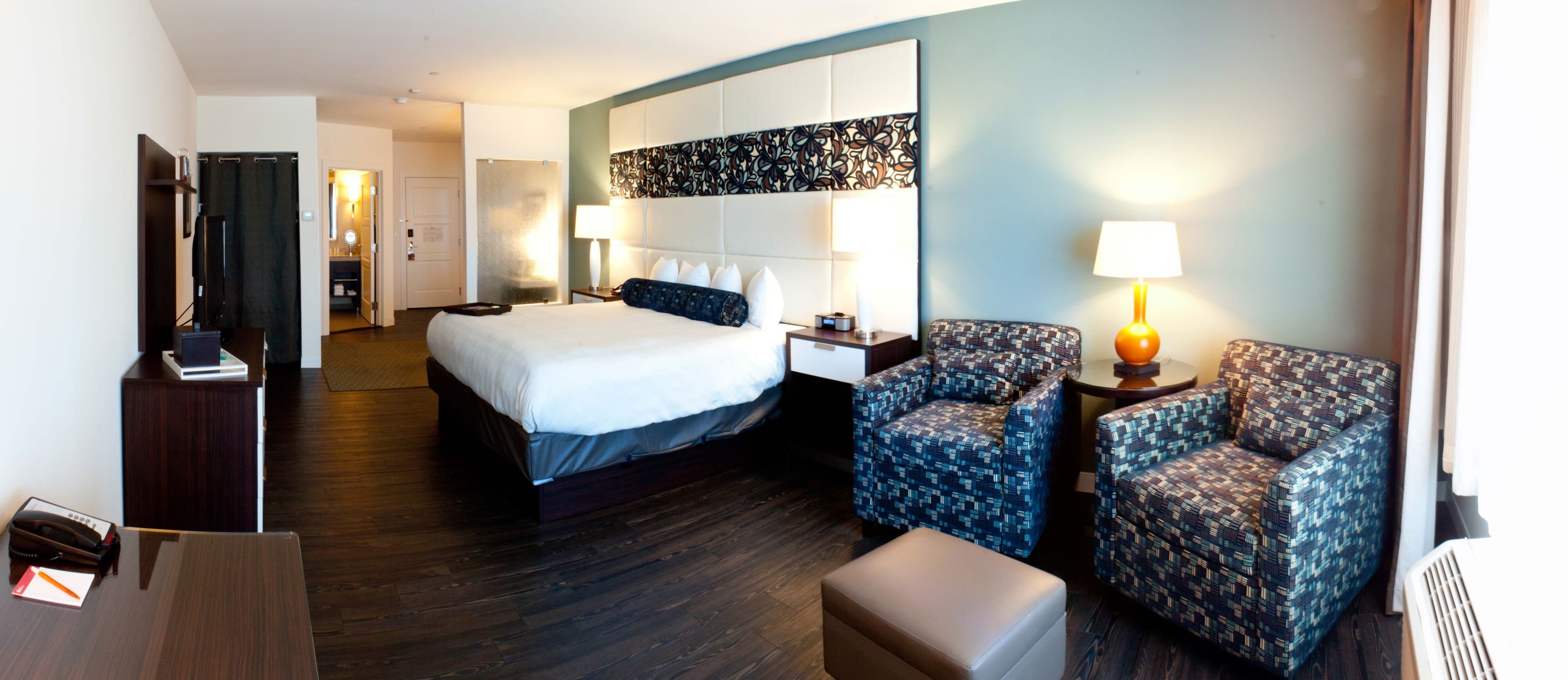 1 King Bed Standard - Image 6