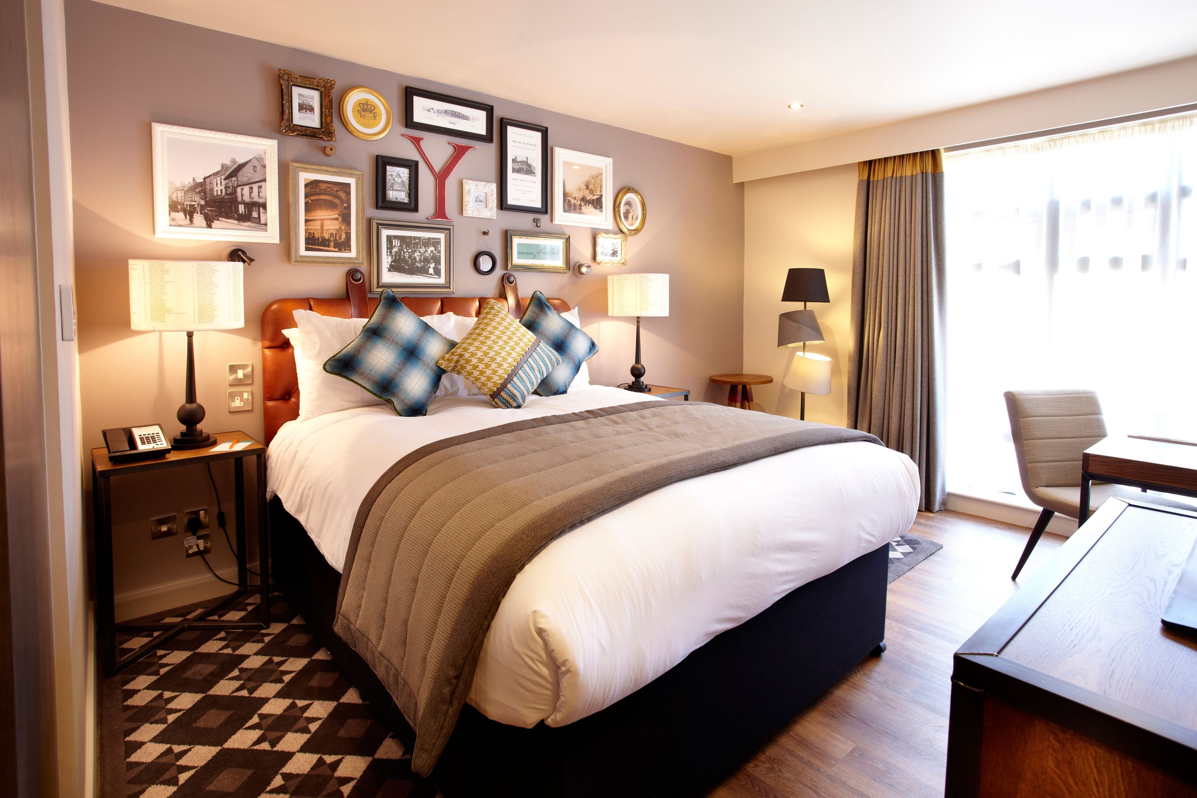 1 King Standard - Image 1