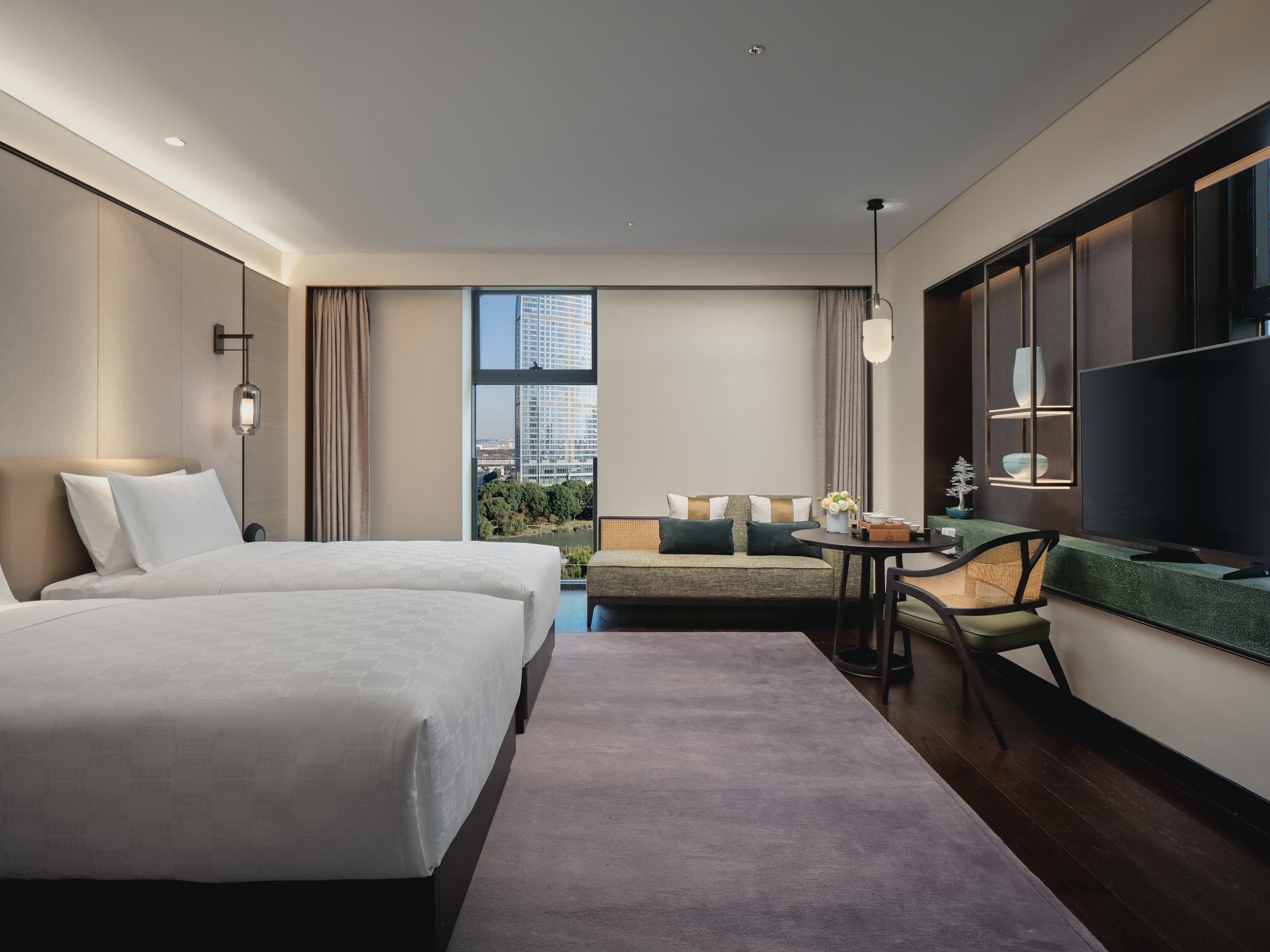HUALUXE Kunshan Huaqiao — 11