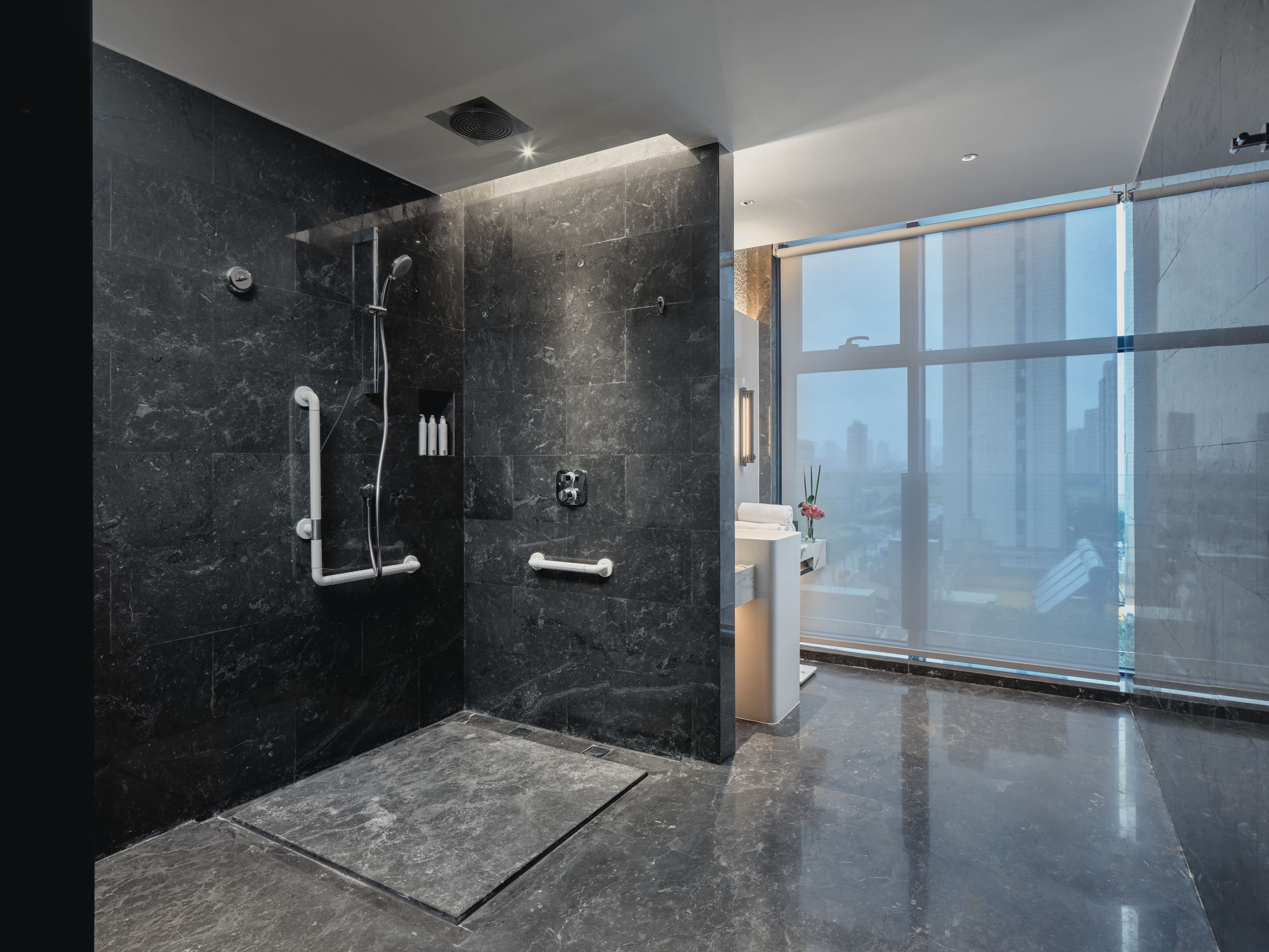 HUALUXE Kunshan Huaqiao — 10