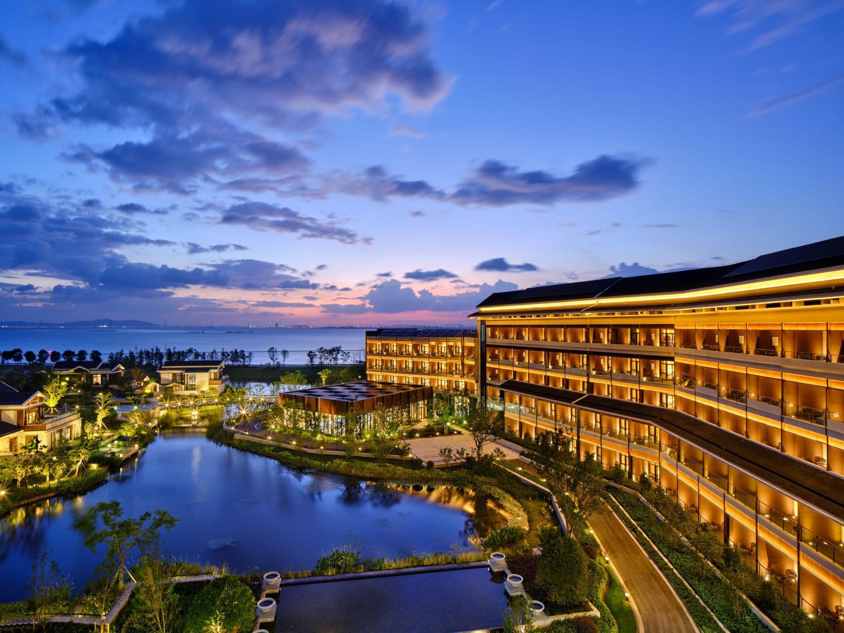 HUALUXE Suzhou Bay Hot Spring Resort - Image 1