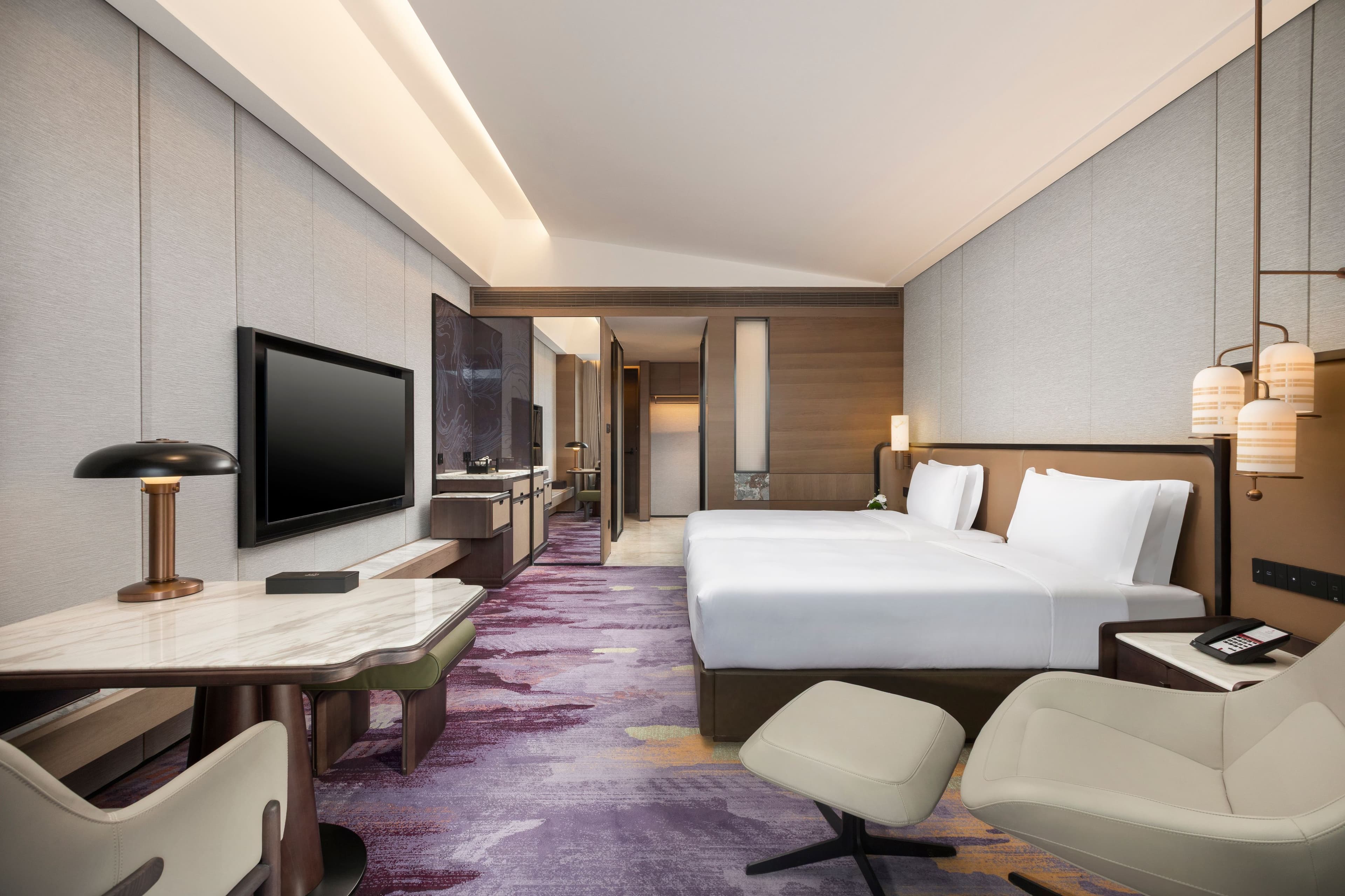 HUALUXE Xianyang — 10