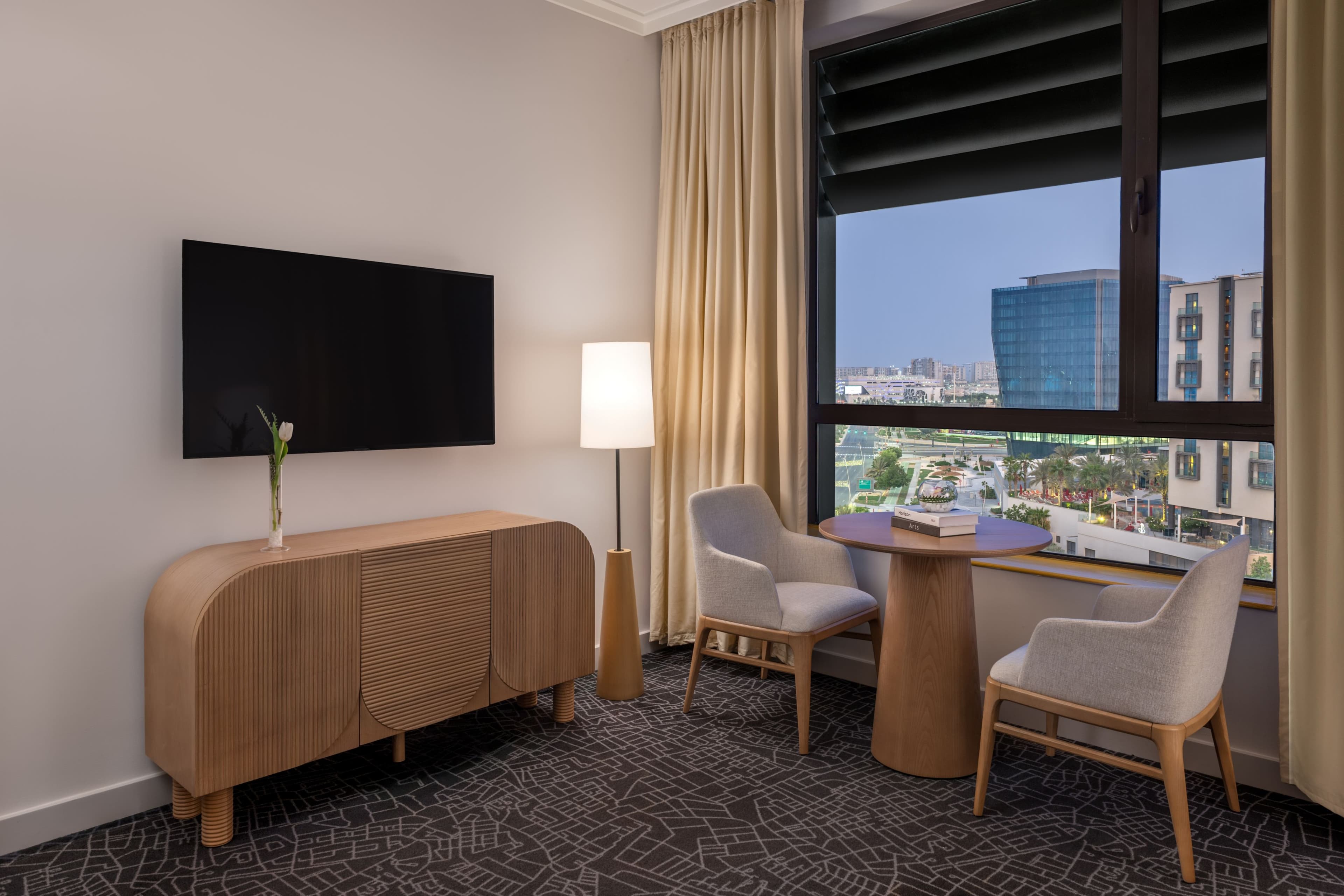 Independent (SPHC) Yas Plaza Bay — 40