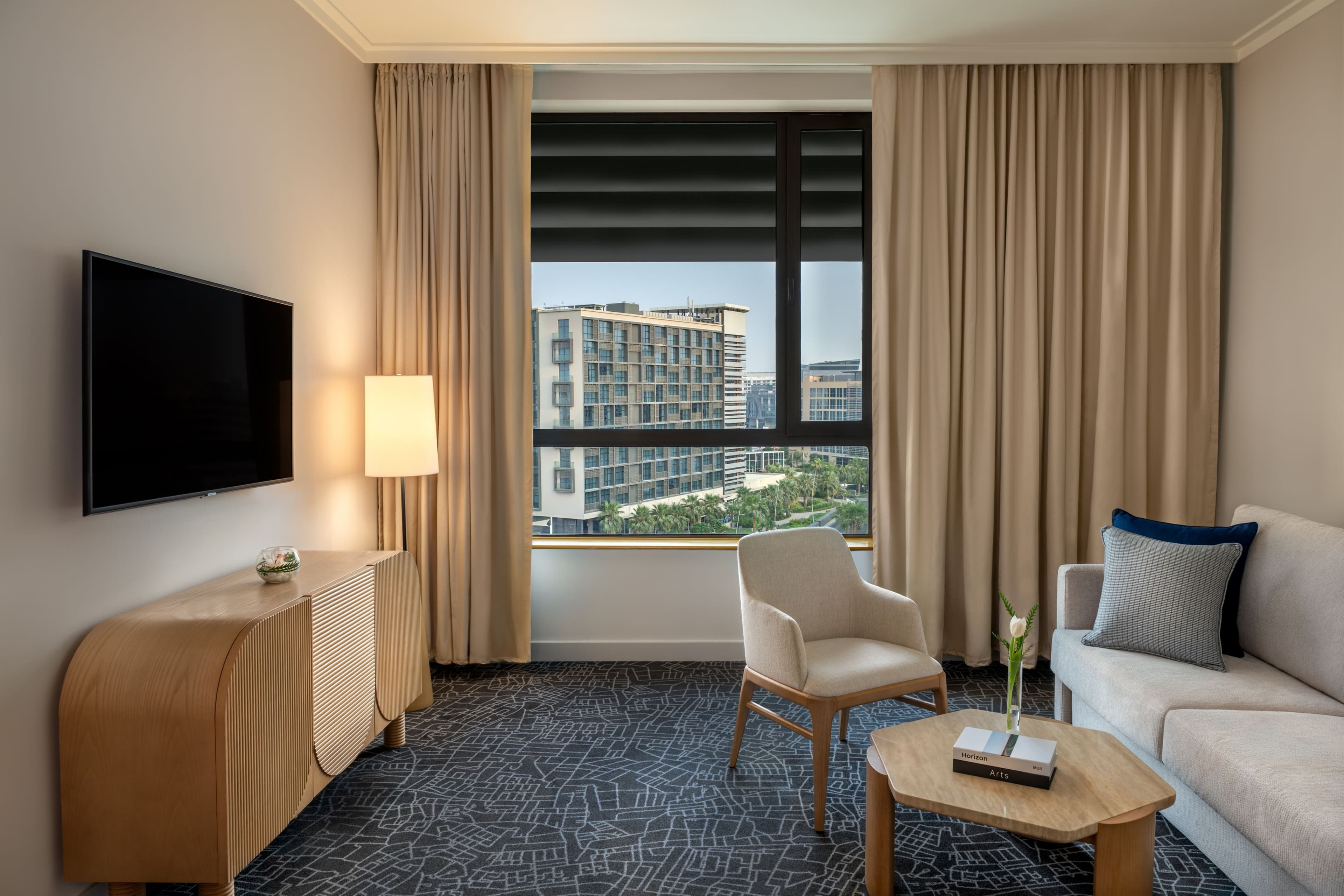 Independent (SPHC) Yas Plaza Bay — 28
