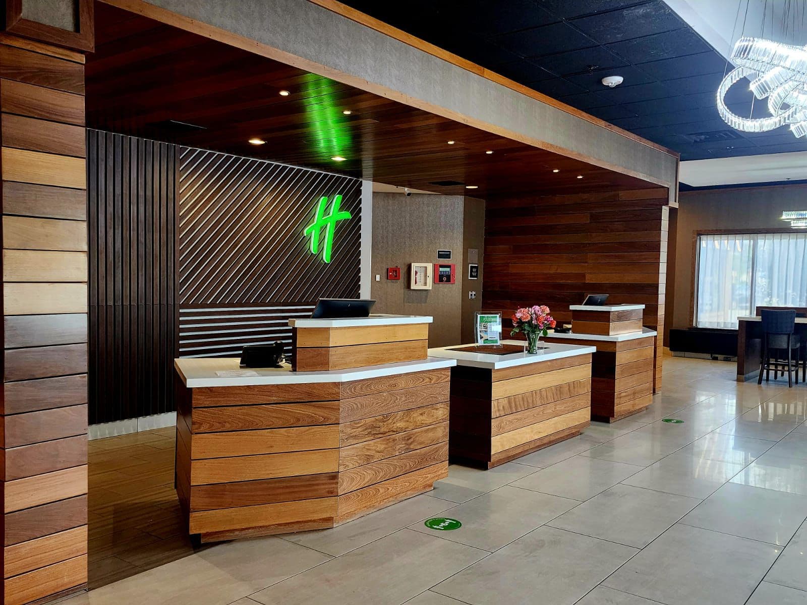 Holiday Inn Brookfield - ​​Milwaukee - Image 1