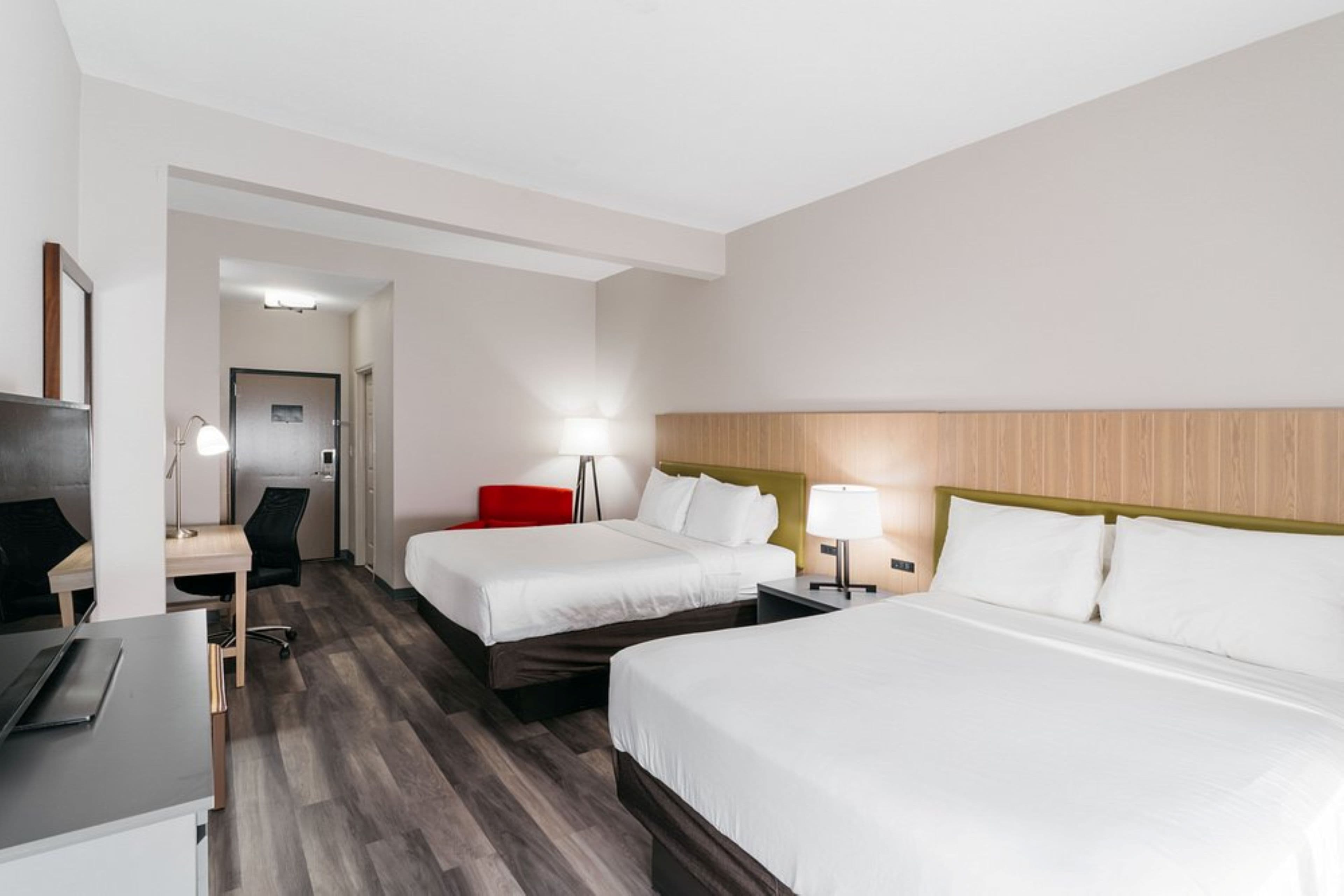 Independent (SPHC) Townhome Inn & Suites — 20