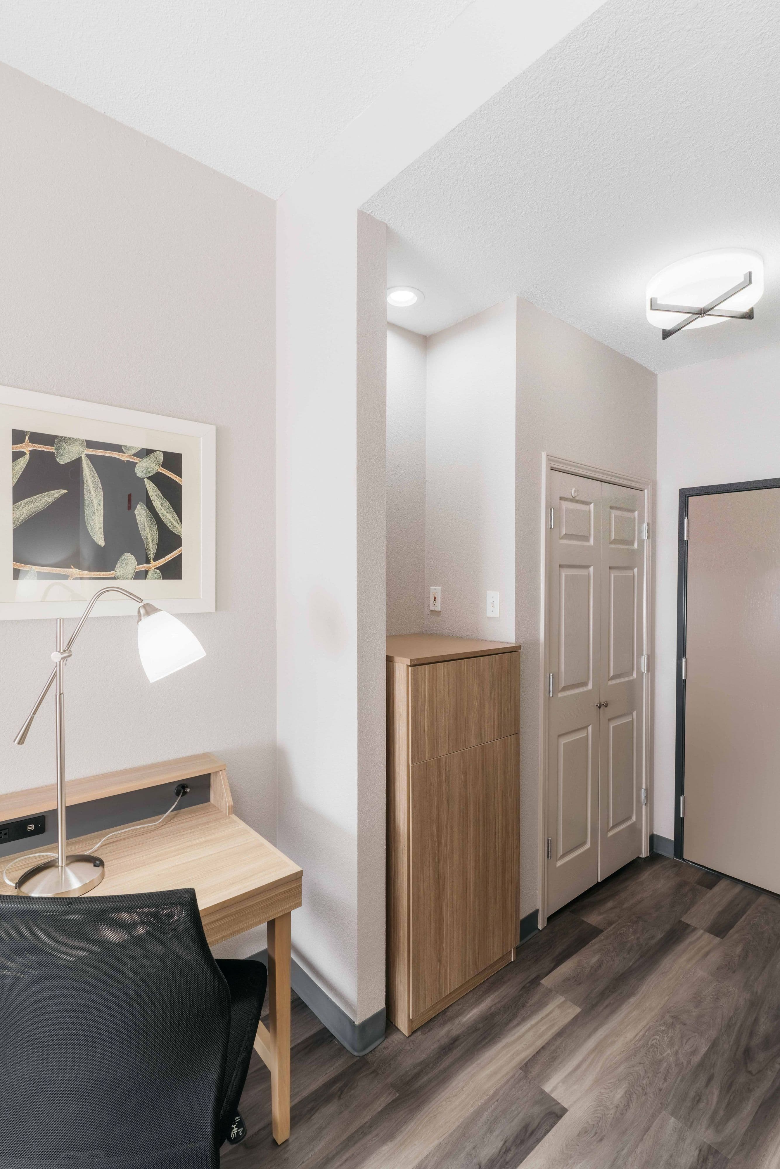 Independent (SPHC) Townhome Inn & Suites — 6