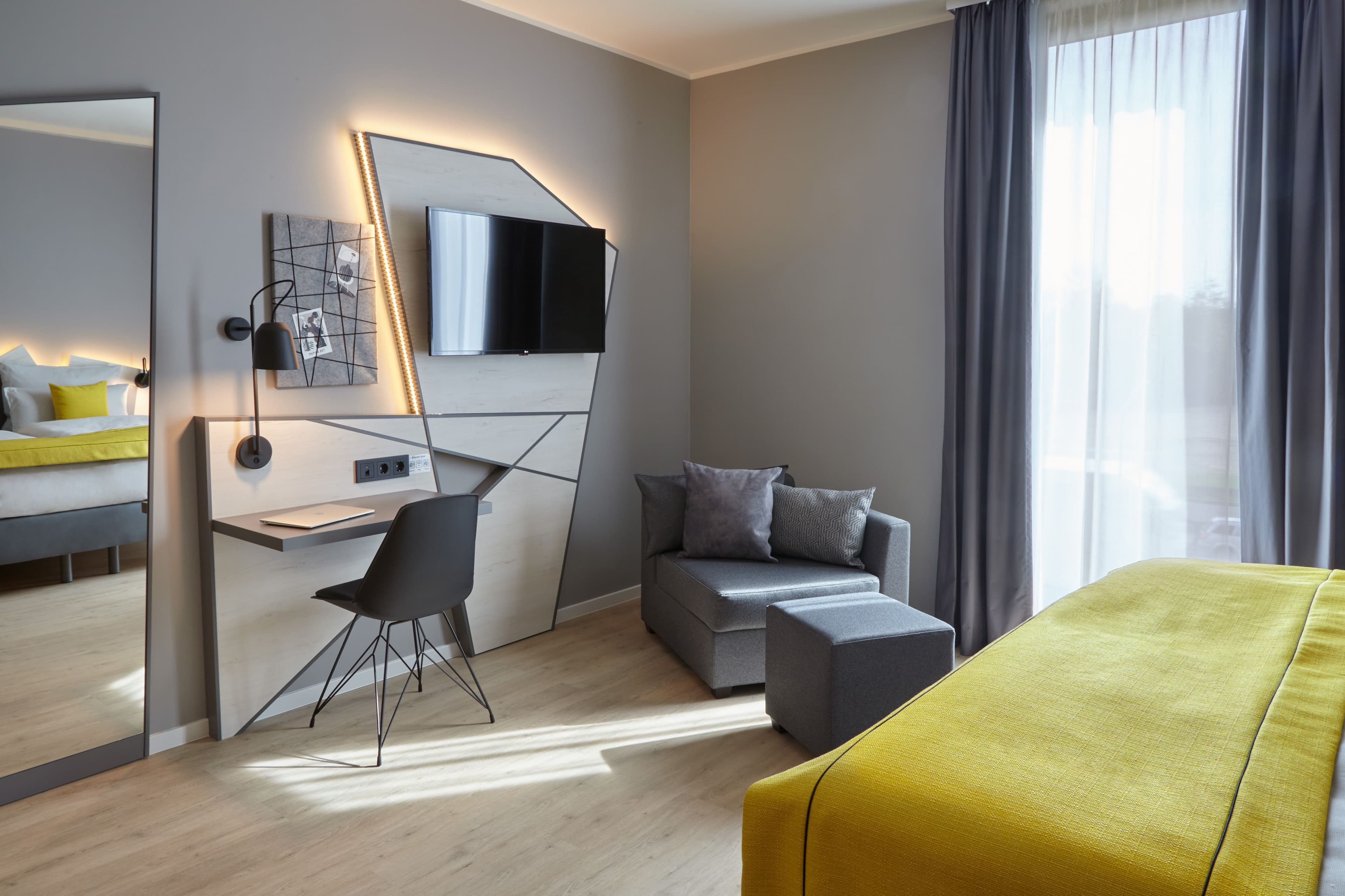 Candlewood Suites Dusseldorf Airport — 8