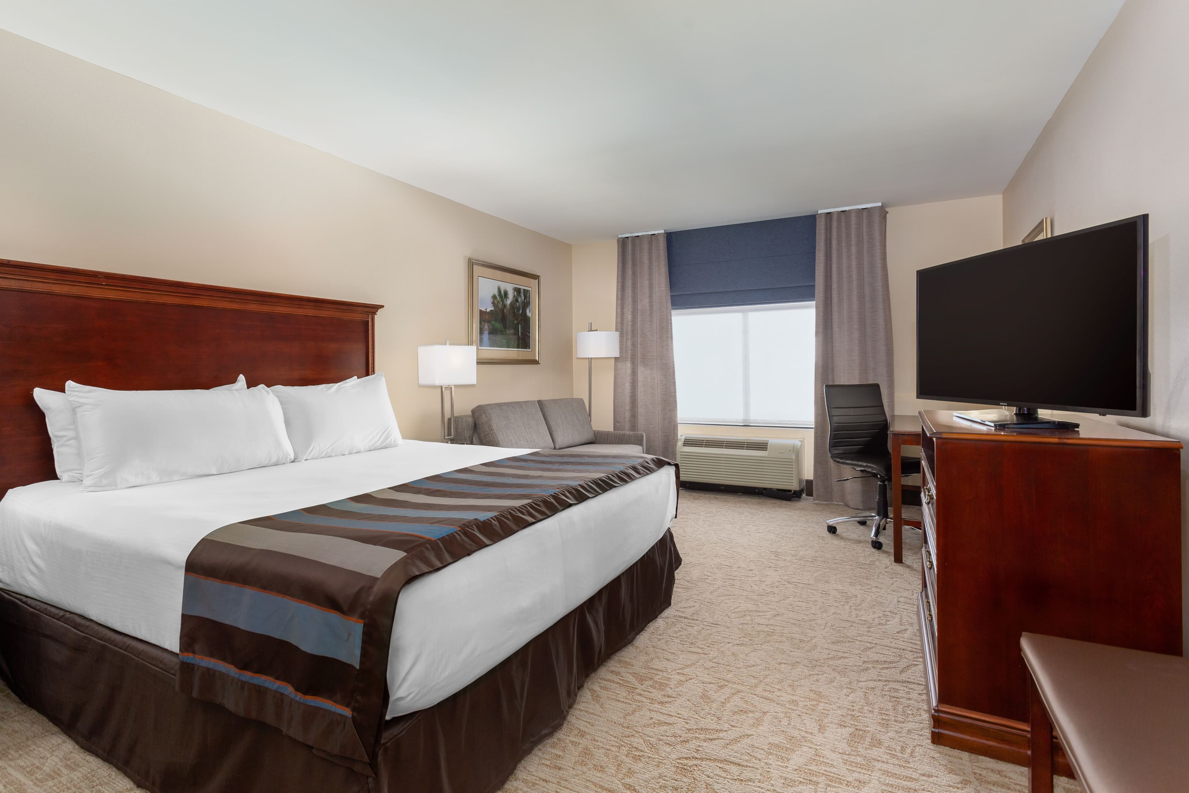 Independent (SPHC) Lexington Expo Hotel — 7