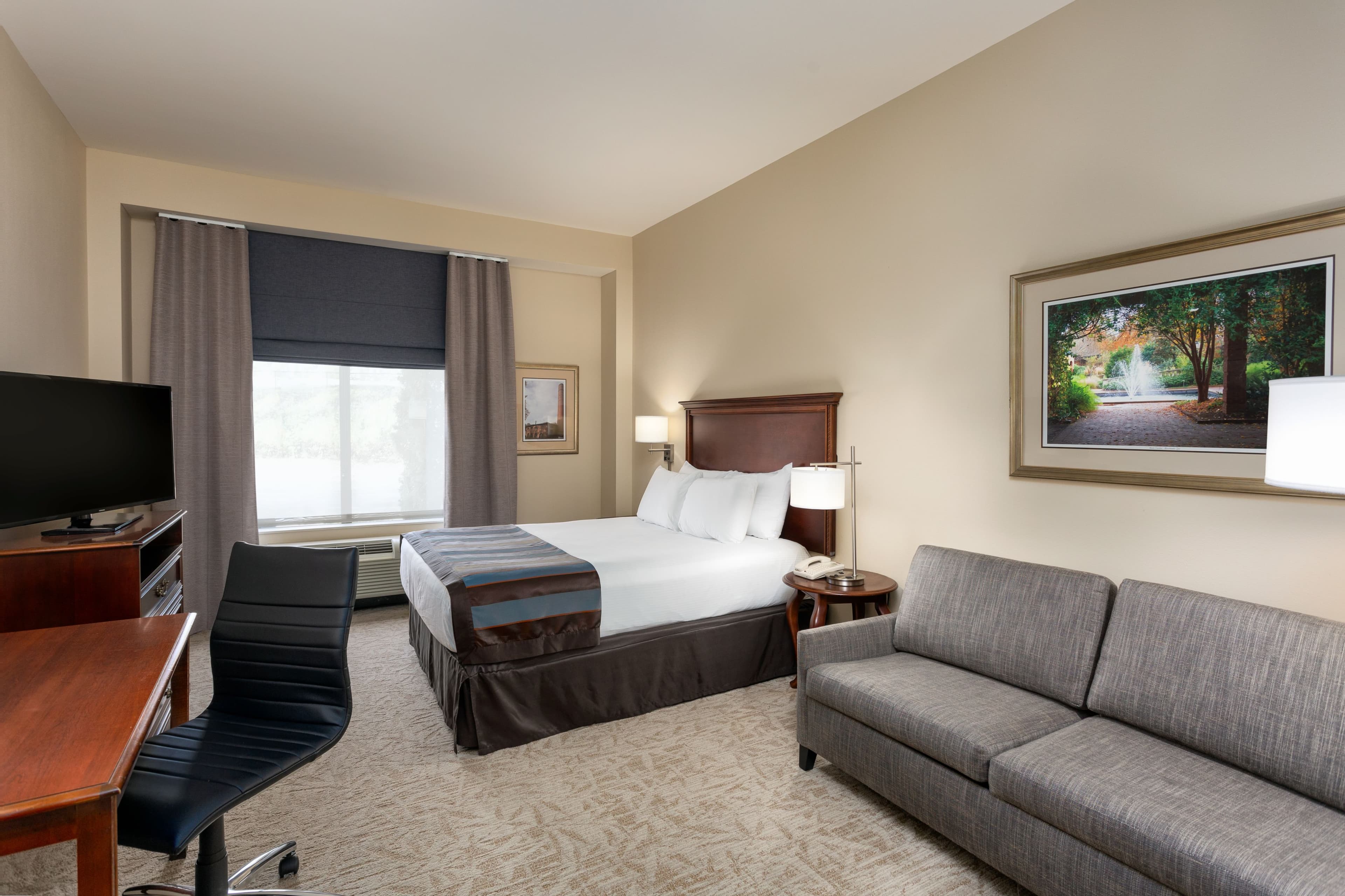 Independent (SPHC) Lexington Expo Hotel — 15