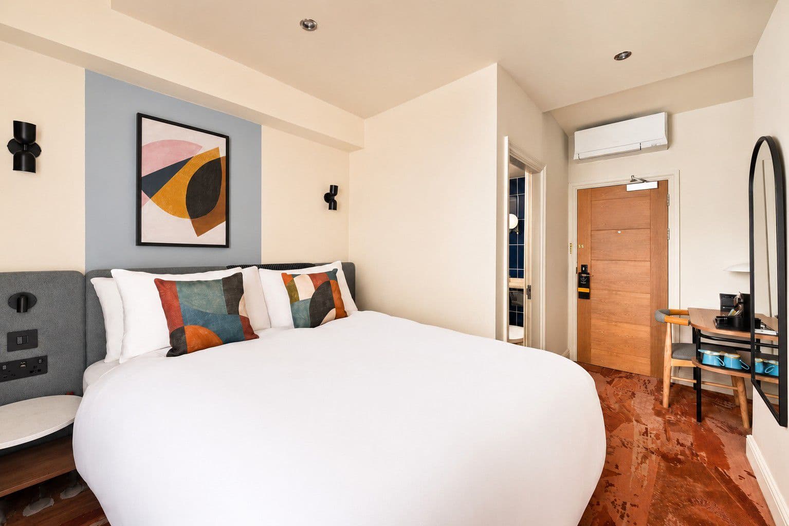 Independent (SPHC) London Bloomsbury Square Hotel — 7