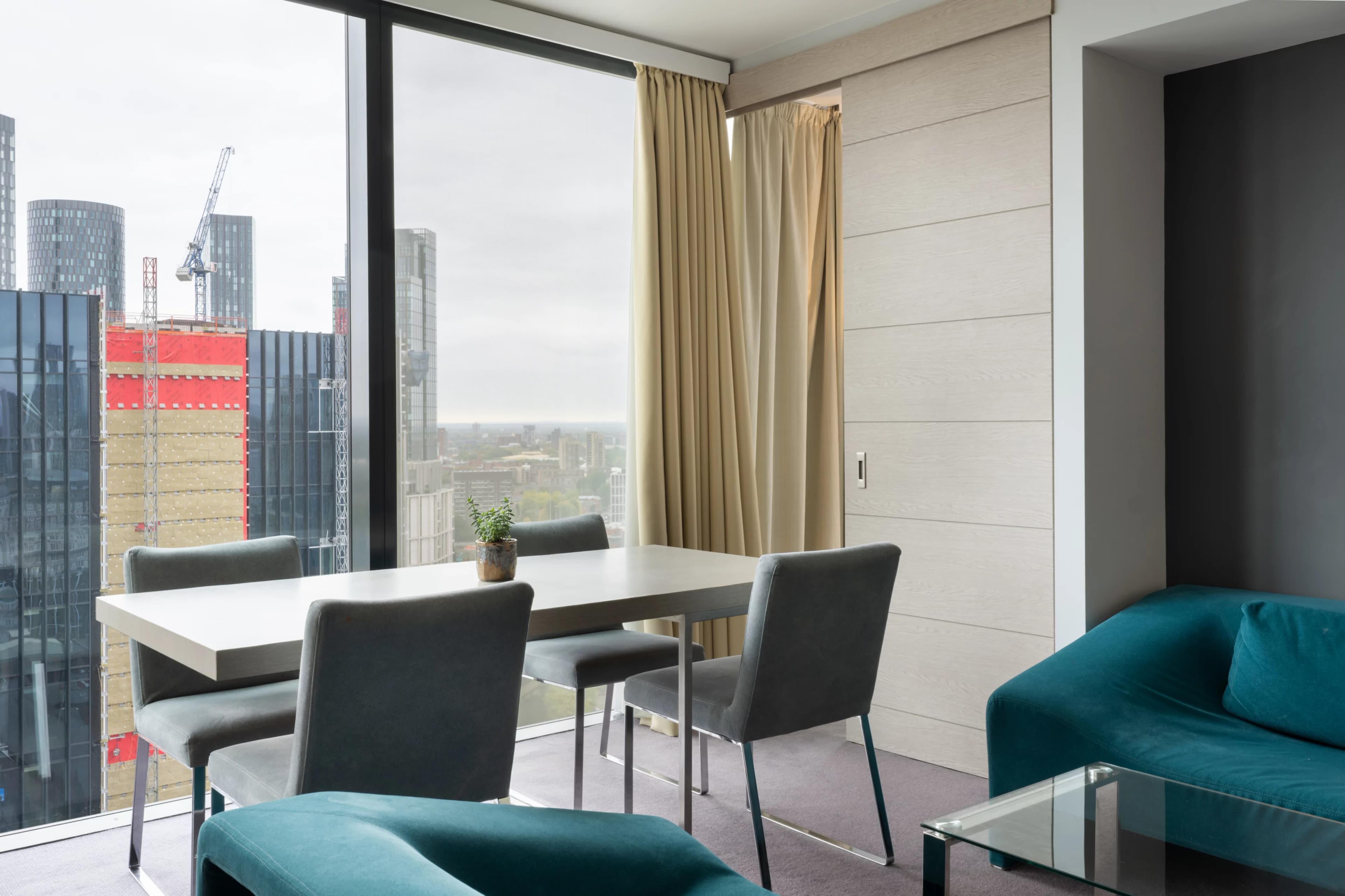Independent (SPHC) The Manchester Deansgate Hotel — 9