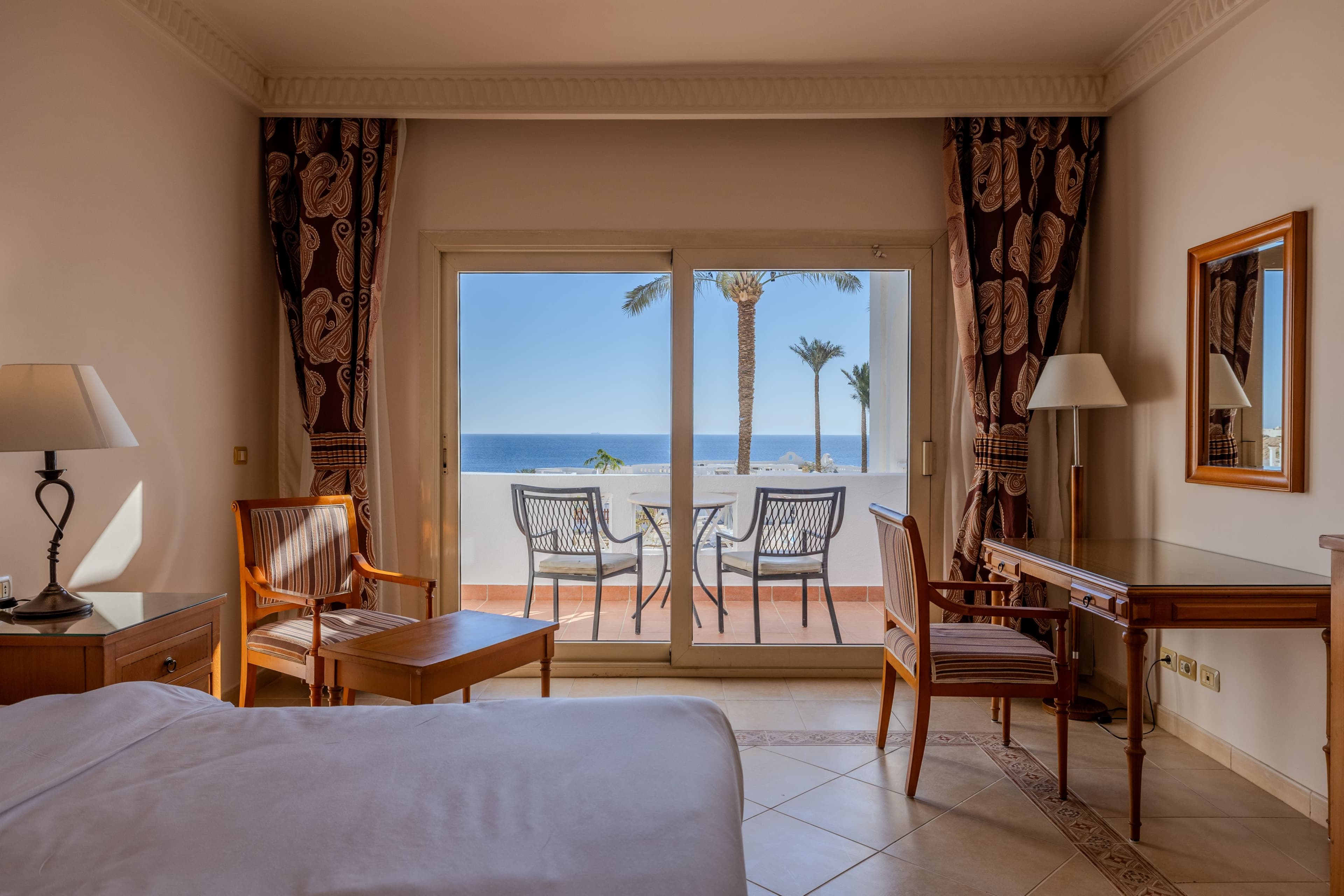Independent (SPHC) Continental Plaza Beach Resort — 13