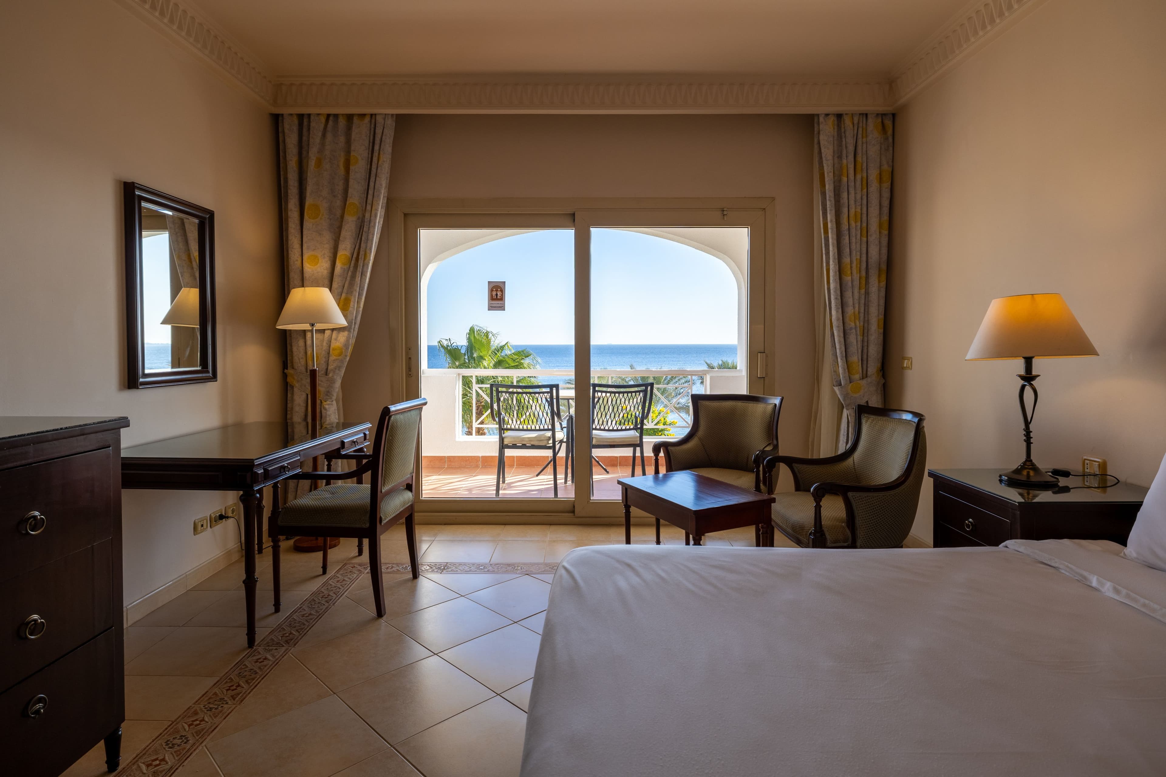 Independent (SPHC) Continental Plaza Beach Resort — 15