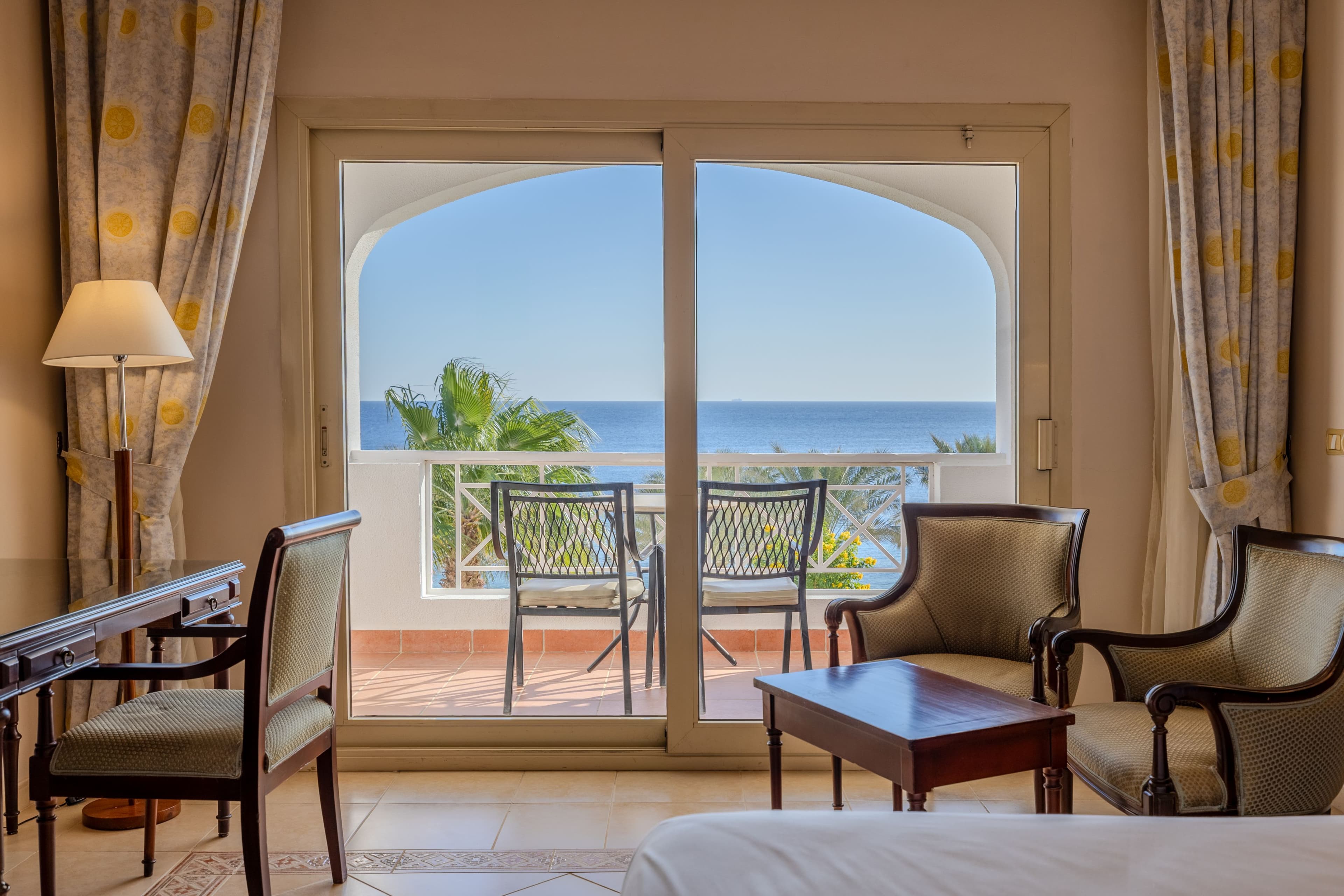 Independent (SPHC) Continental Plaza Beach Resort — 20