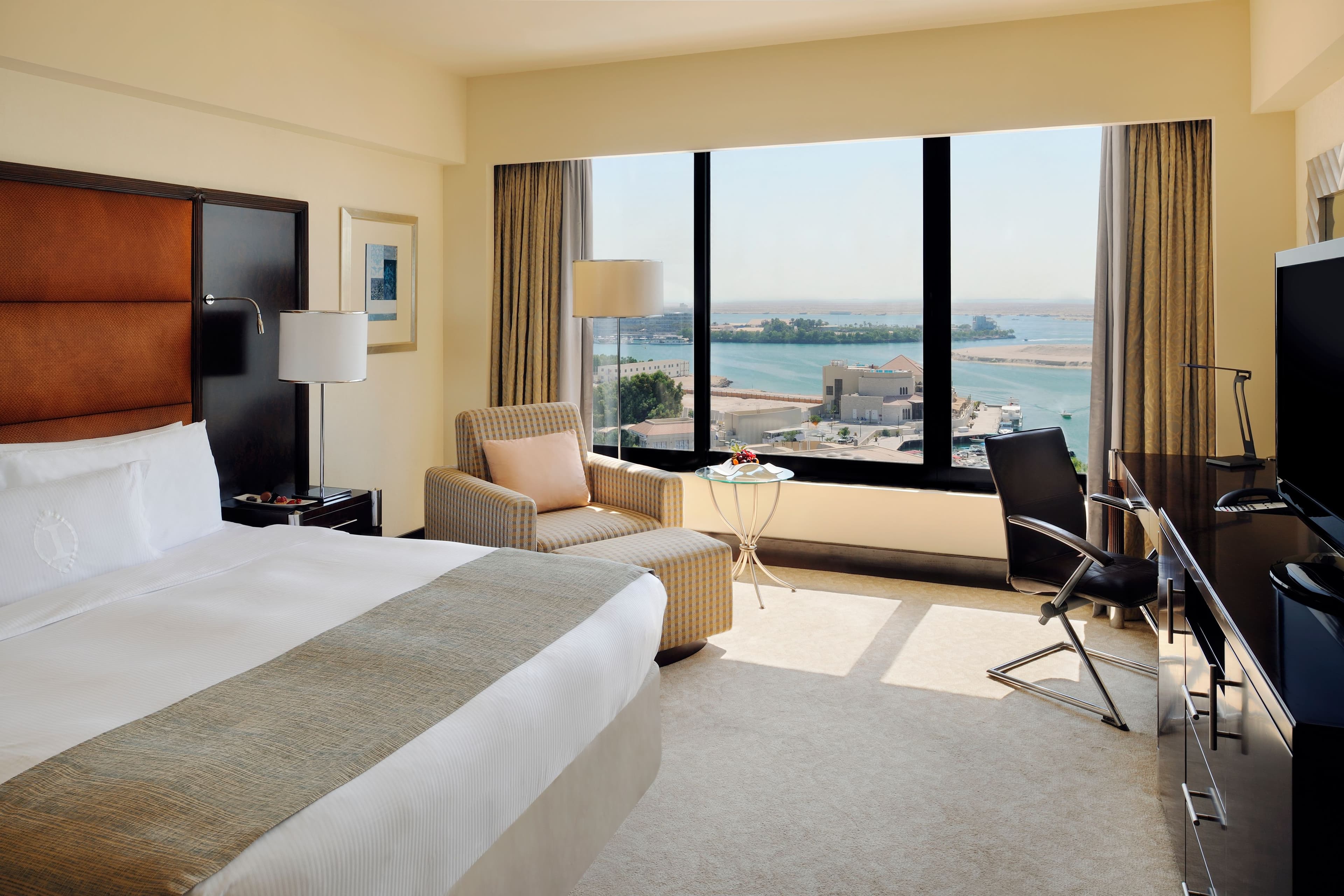 InterContinental Abu Dhabi — 6